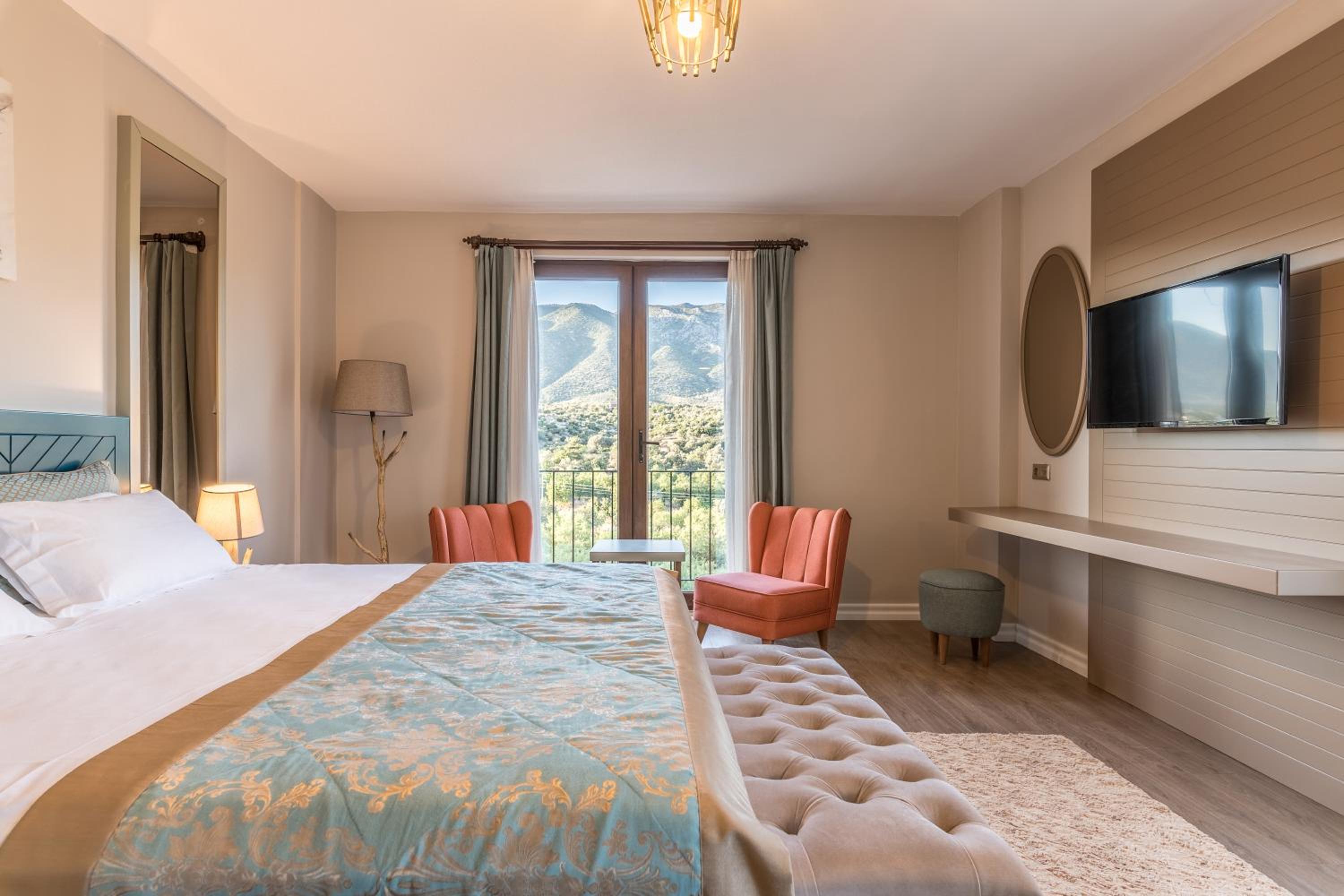Deluxe Room - Photo 1