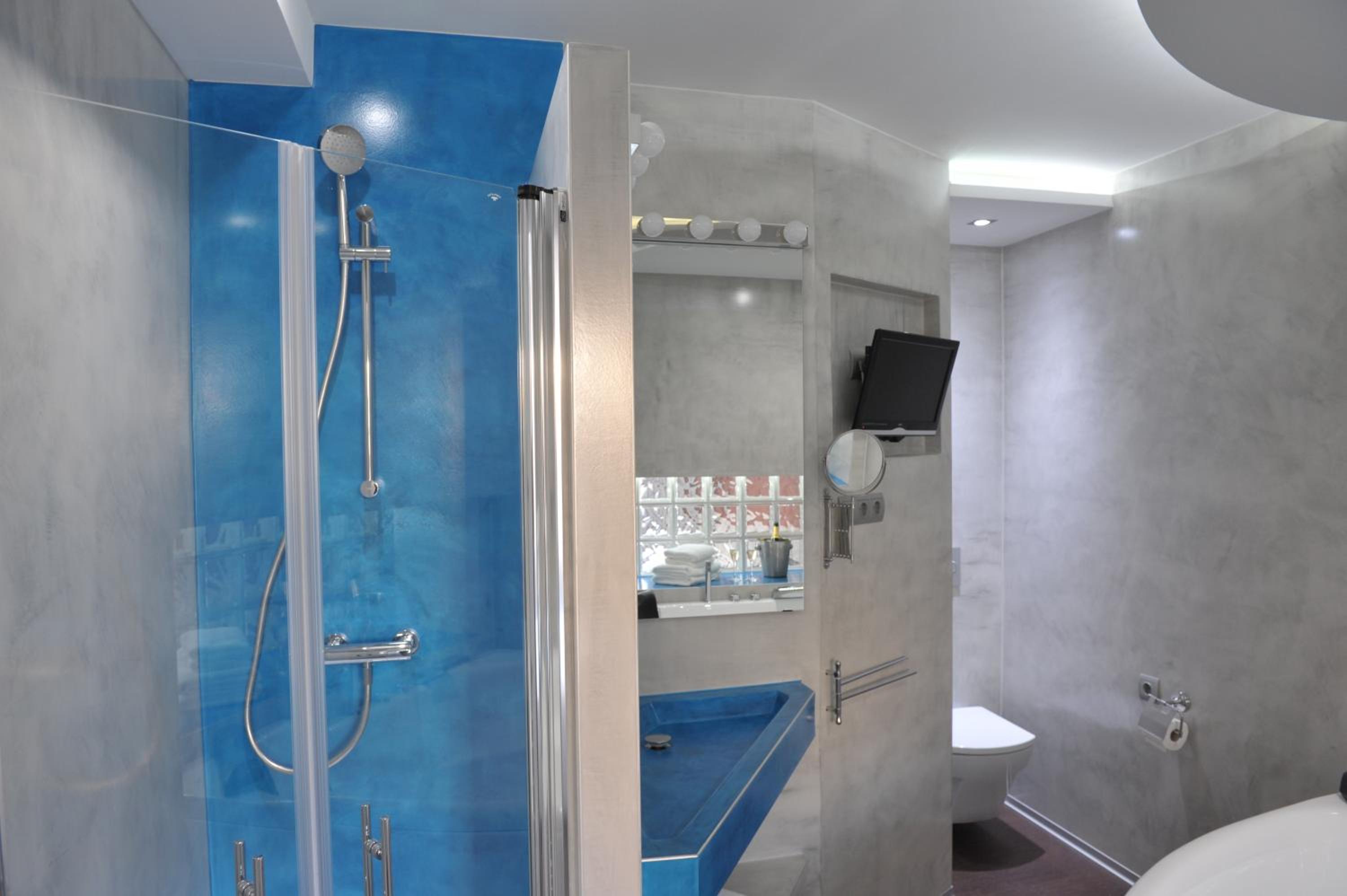 Two-Bedroom Apartment With Spa Bath photo 3