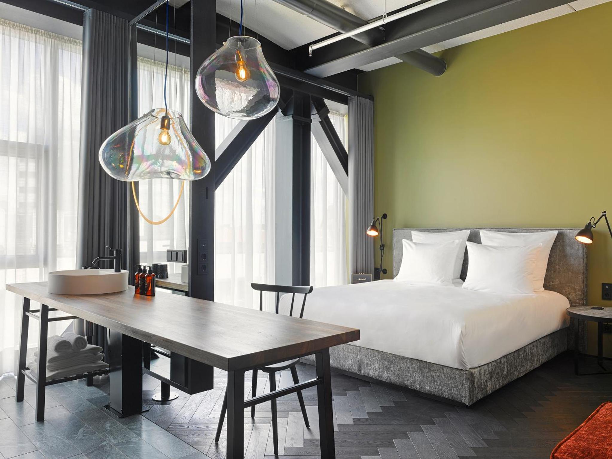 Loft - Photo 1