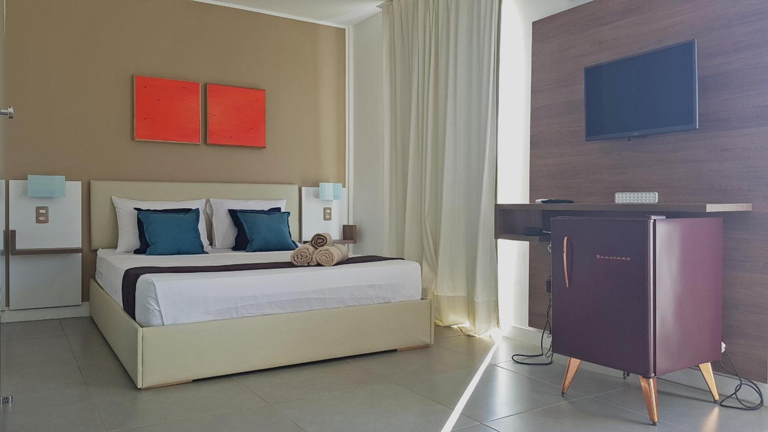 Superior Suite - Photo 12