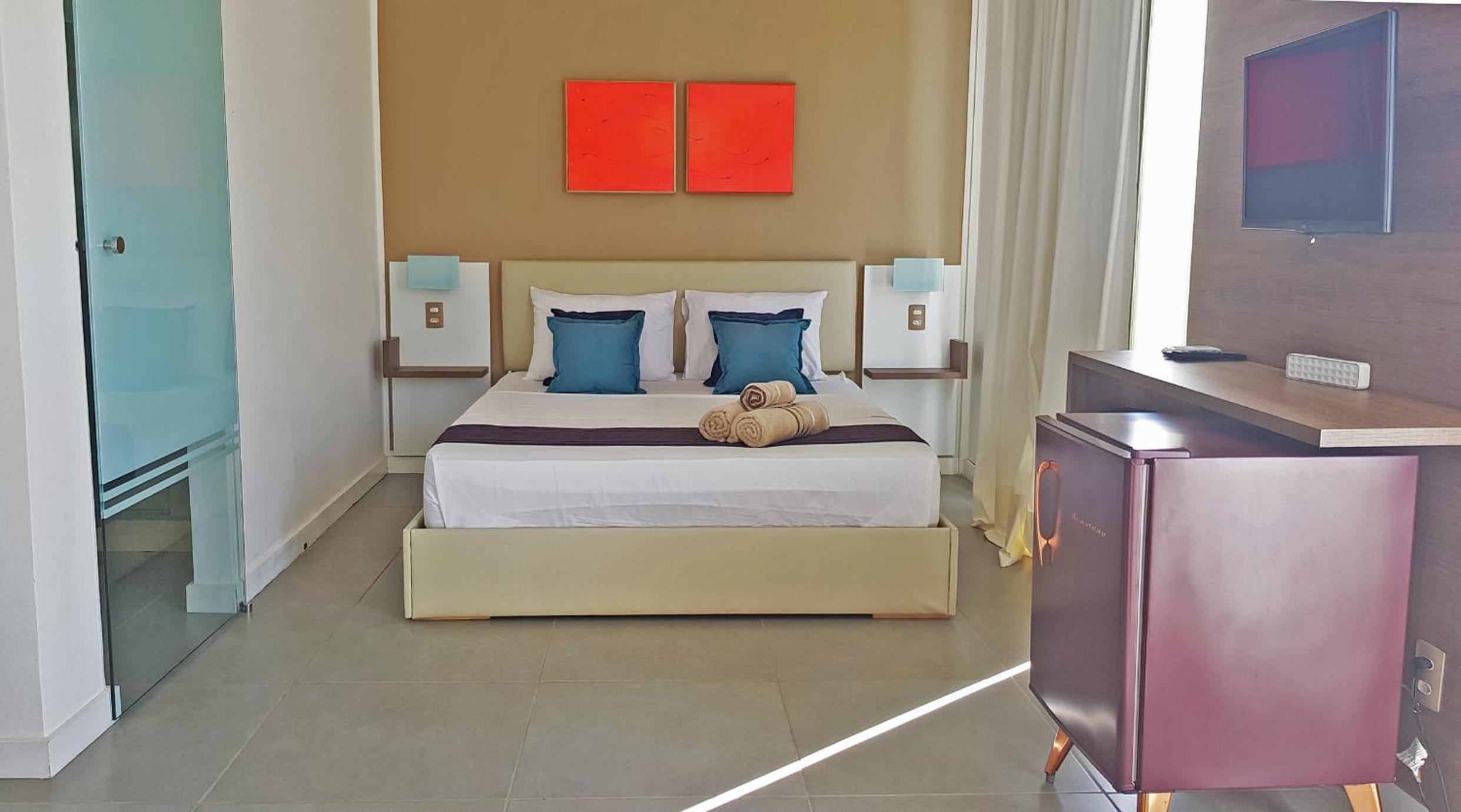 Superior Suite - Photo 11