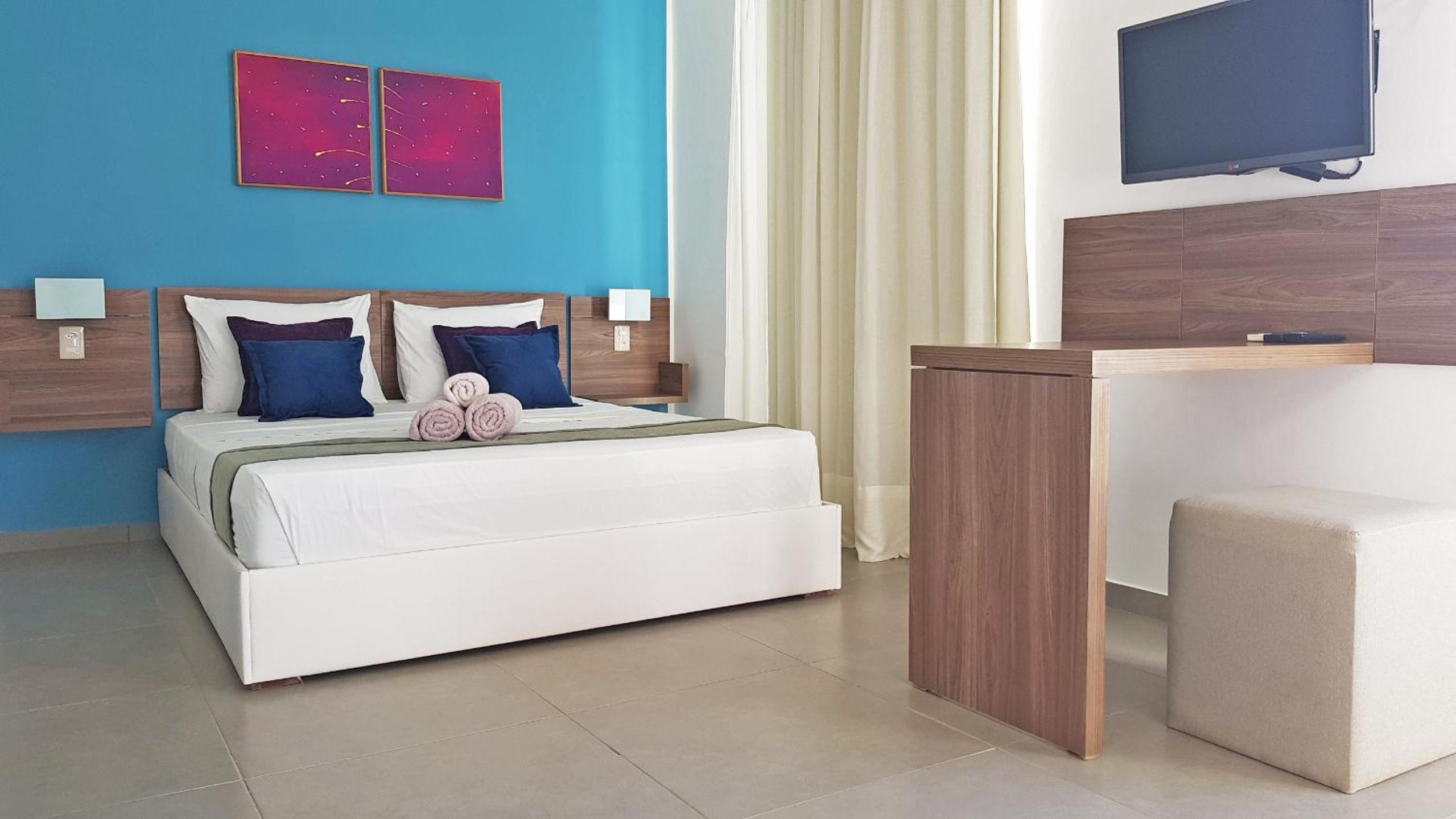 Superior Suite - Photo 10