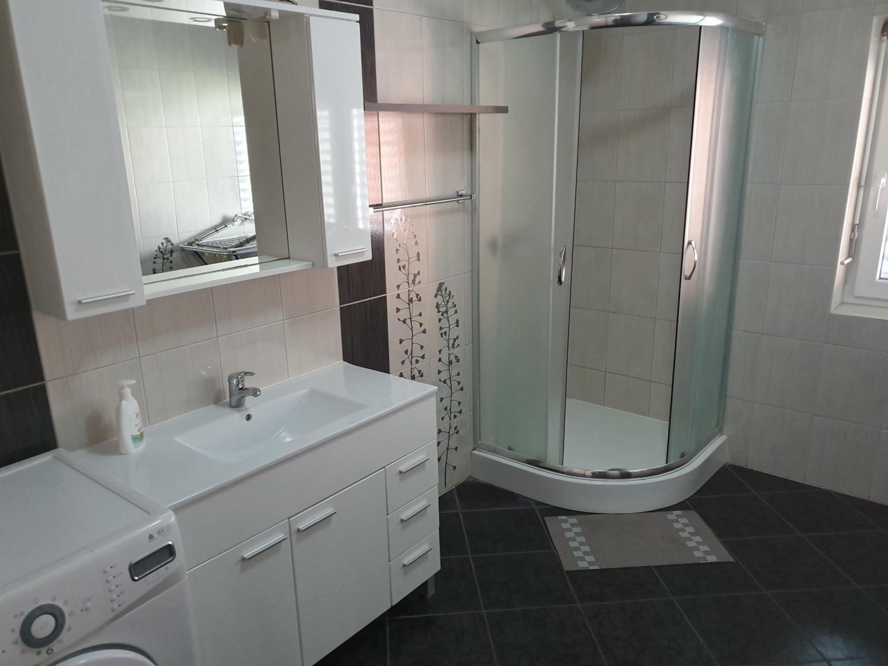 Apartment - Ground Floor - Photo 8