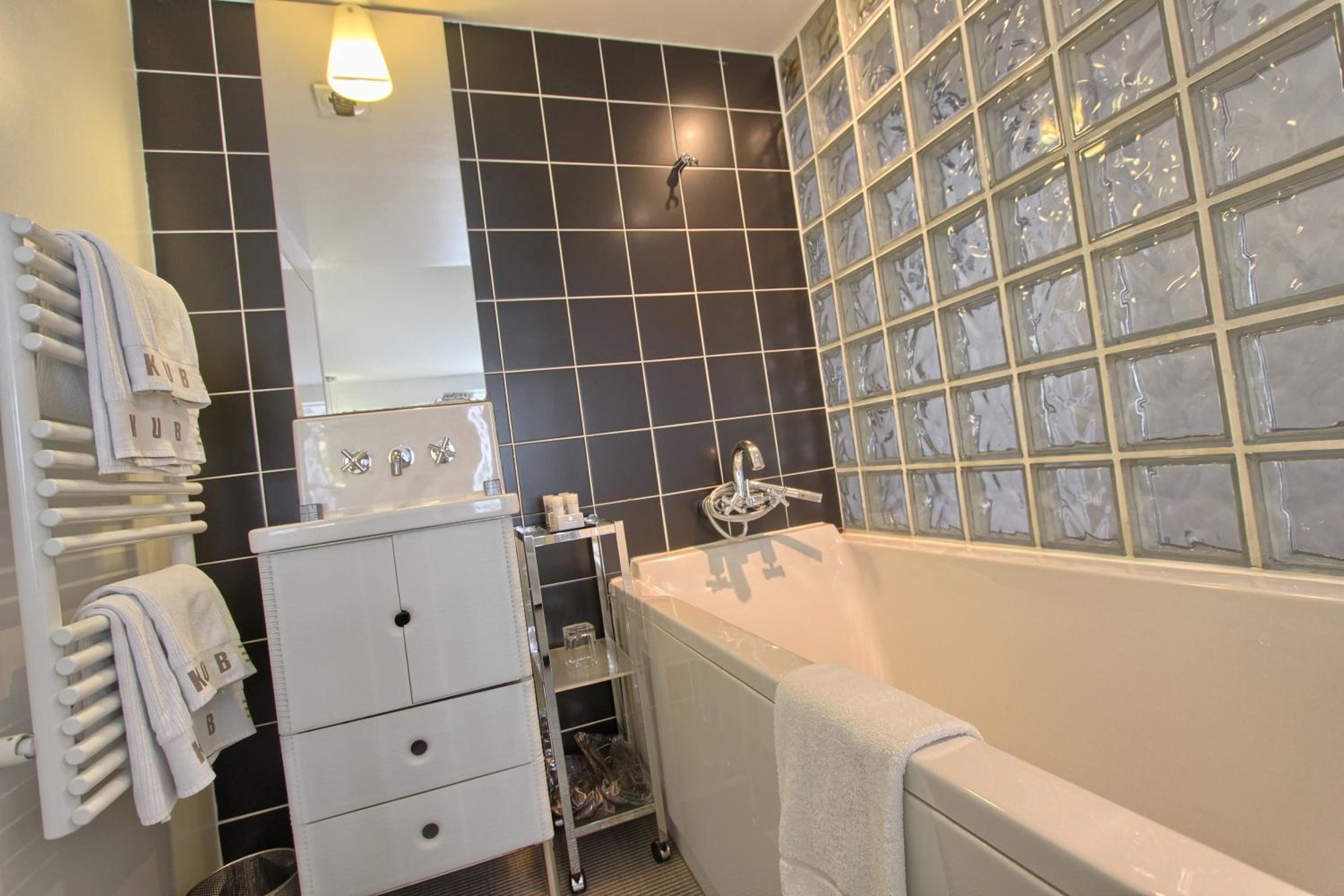 Kube Double or Twin Room photo 2