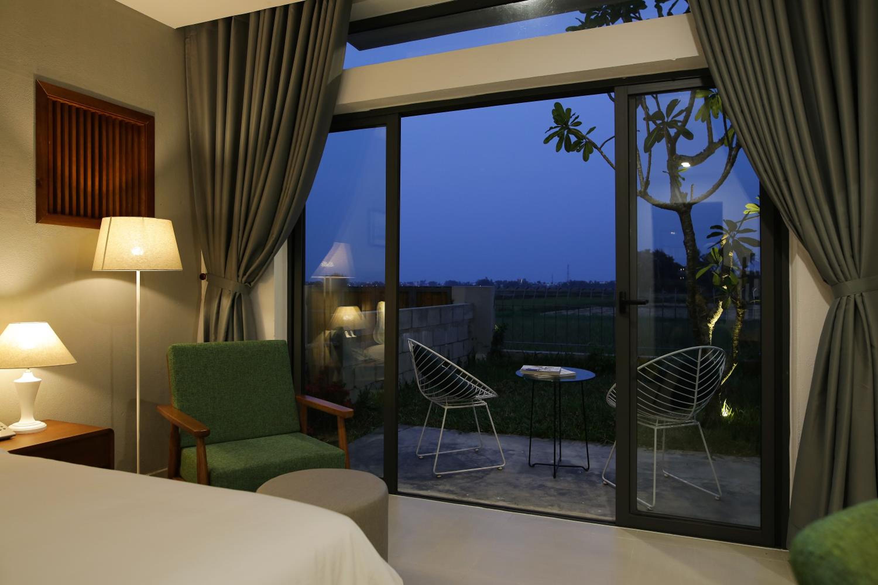 Deluxe Double or Twin Room Private Garden - Photo 1