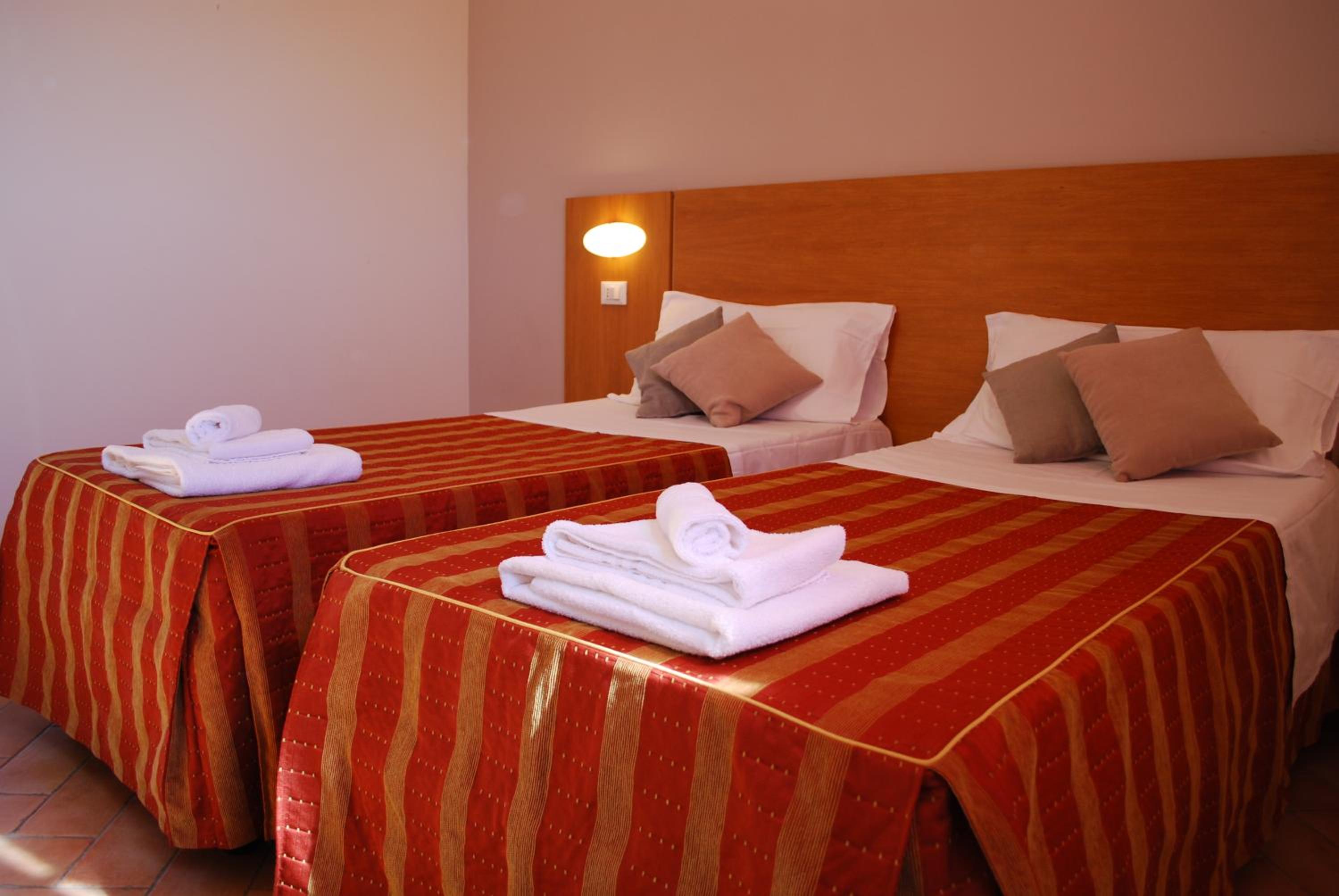Standard Double Room photo 1