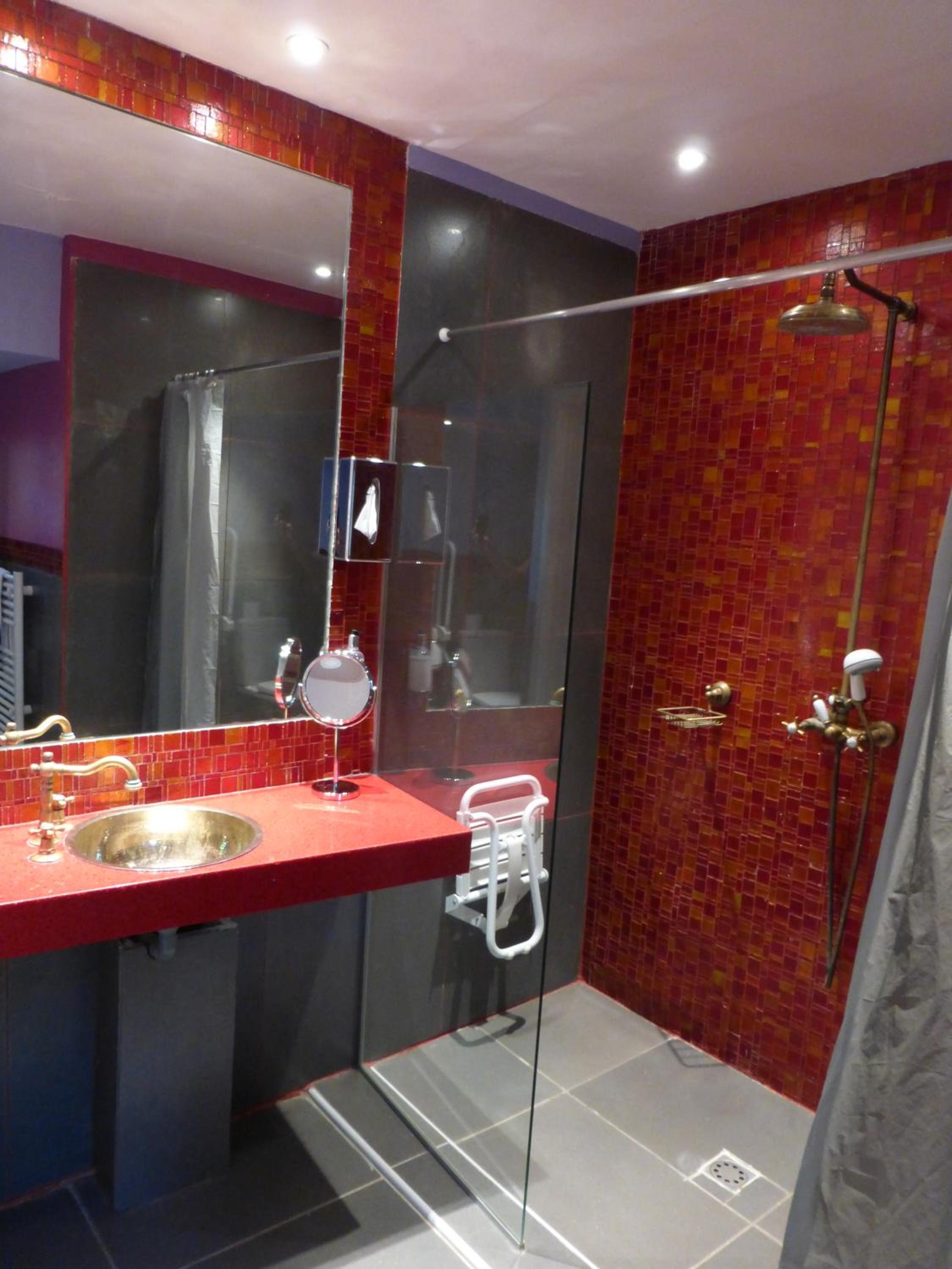 Deluxe Quadruple Room - Photo 3