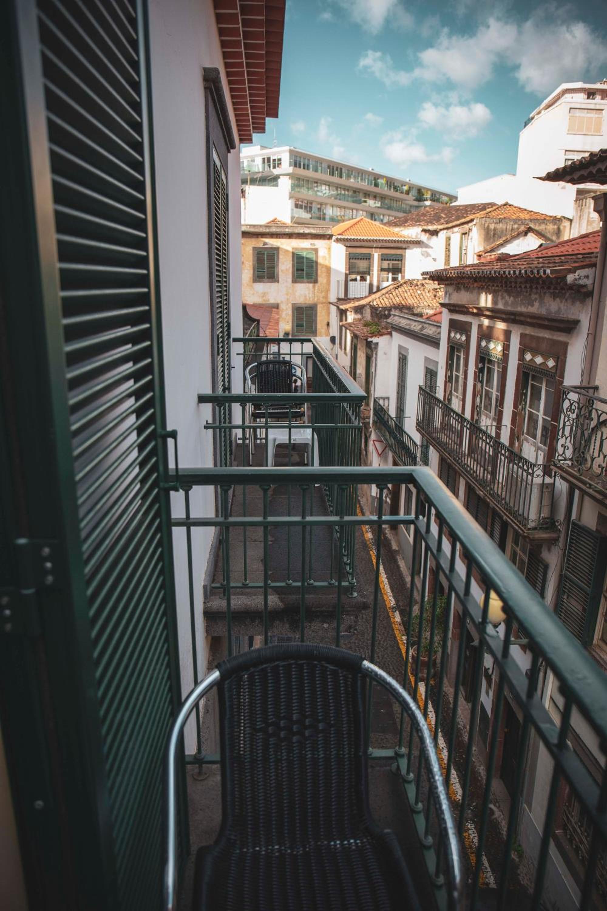 Apartment with Balcony - Photo 24