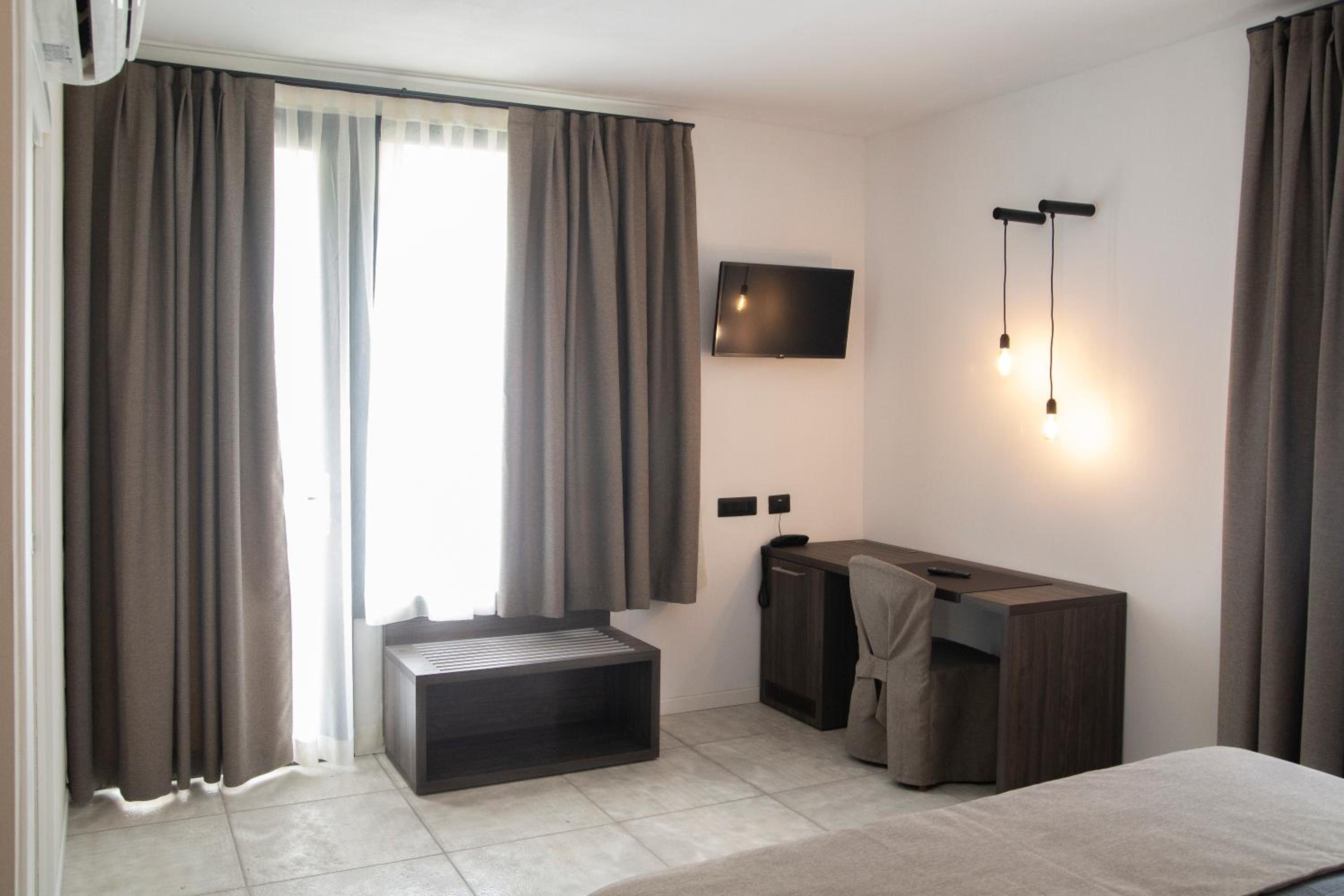 Family Double Room - Photo 10
