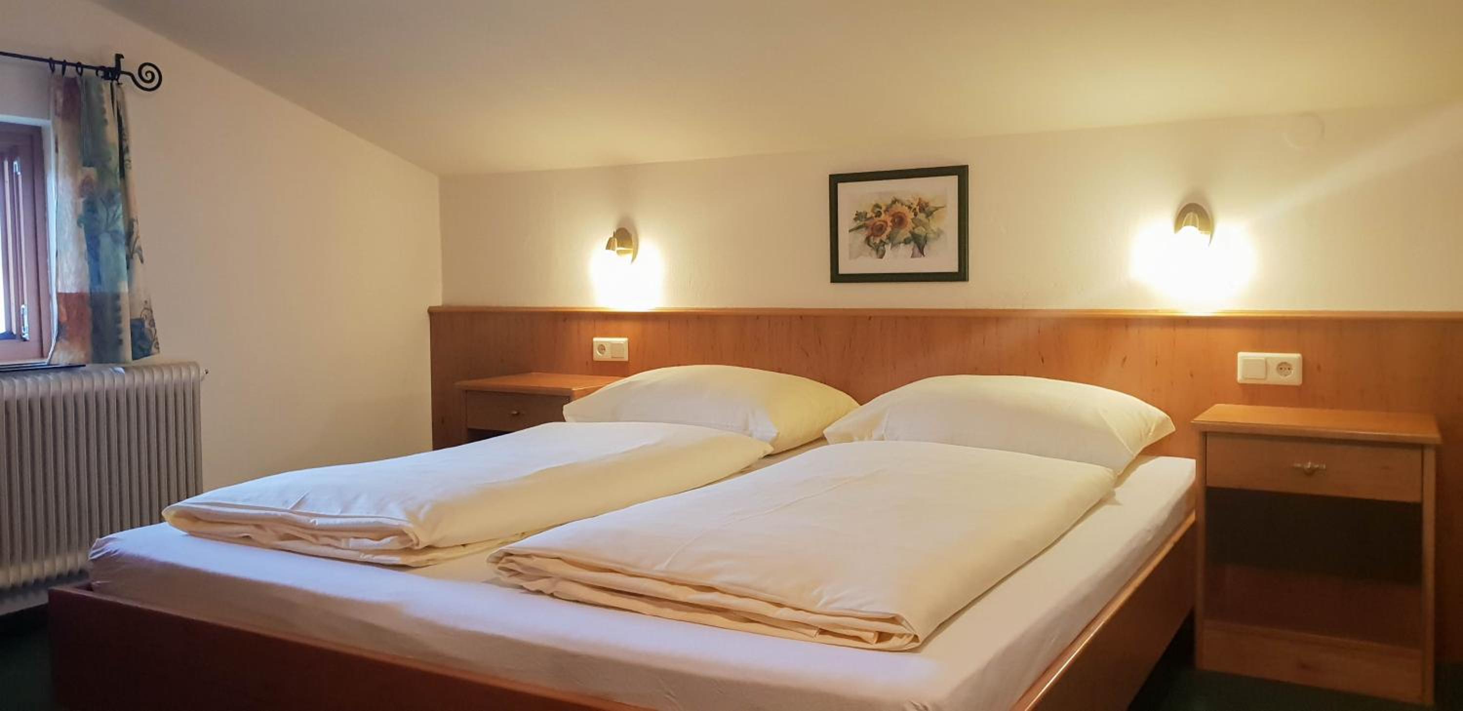 One-Bedroom Apartment with Balcony photo 2