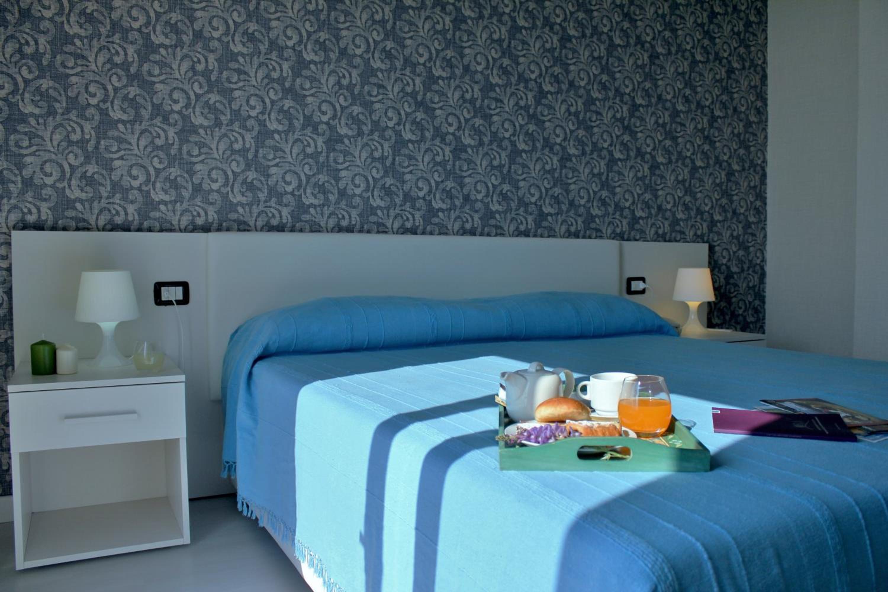Double or Twin Room photo 2