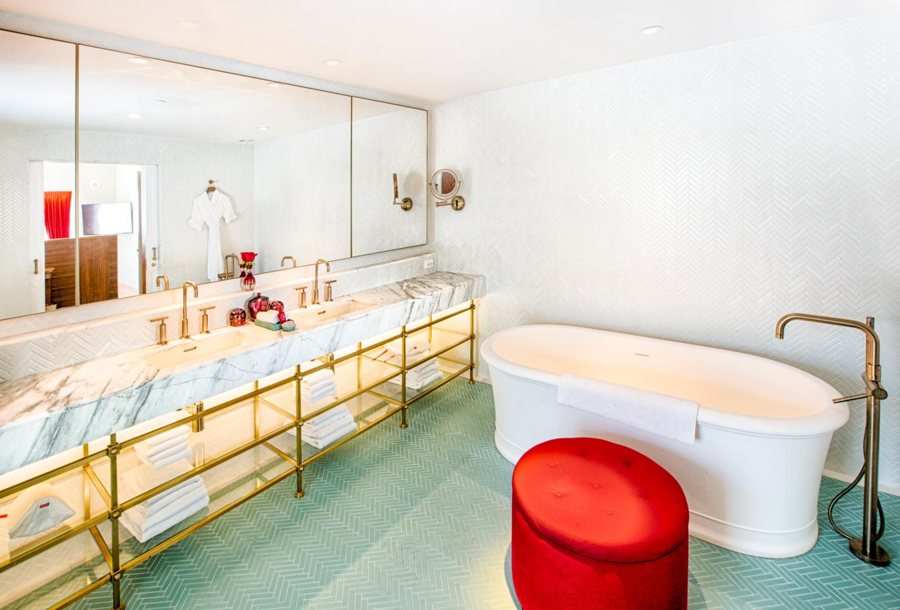 Faena Four-Bedroom King Suite thumbnail 6