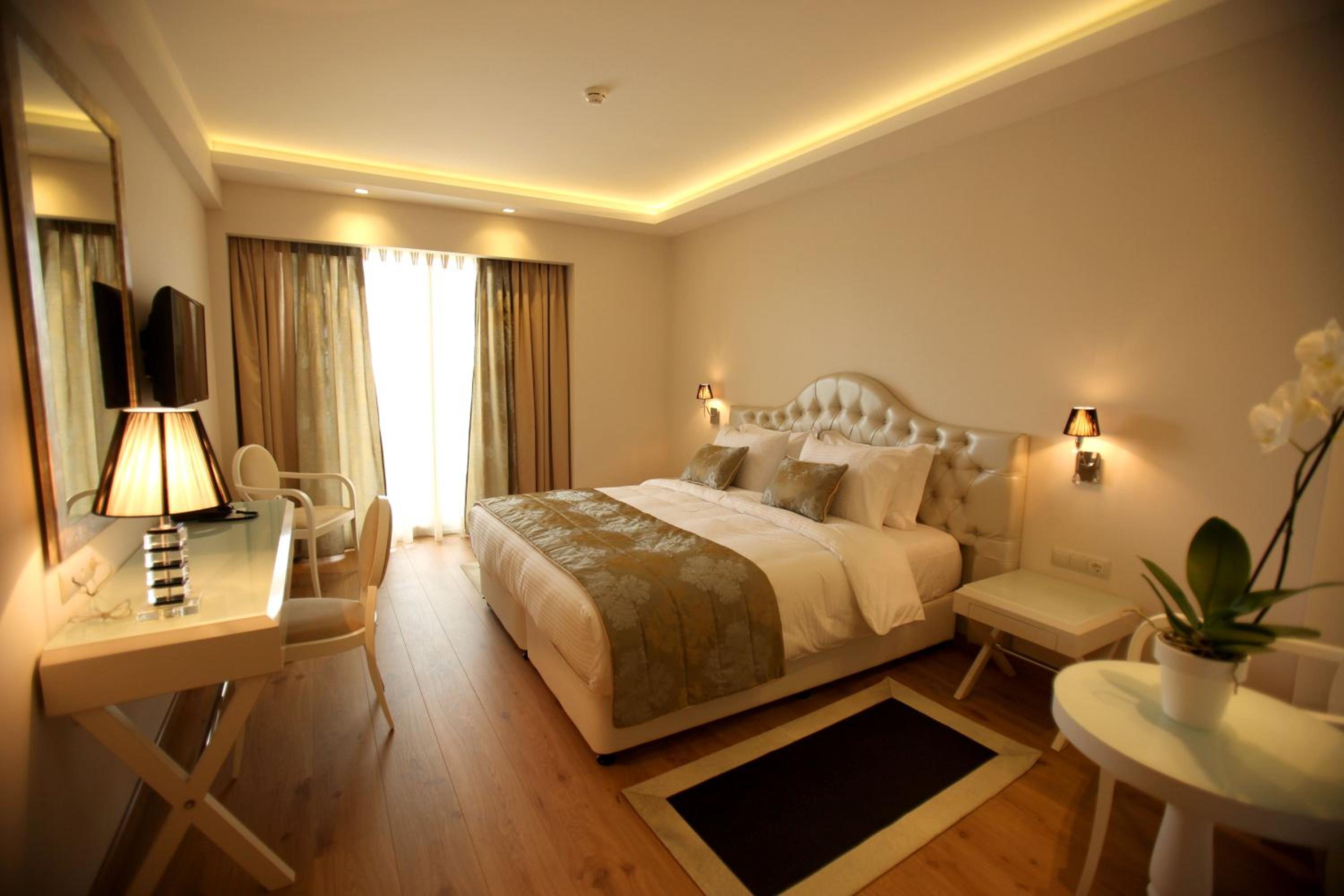 Double or Twin Room - Photo 4