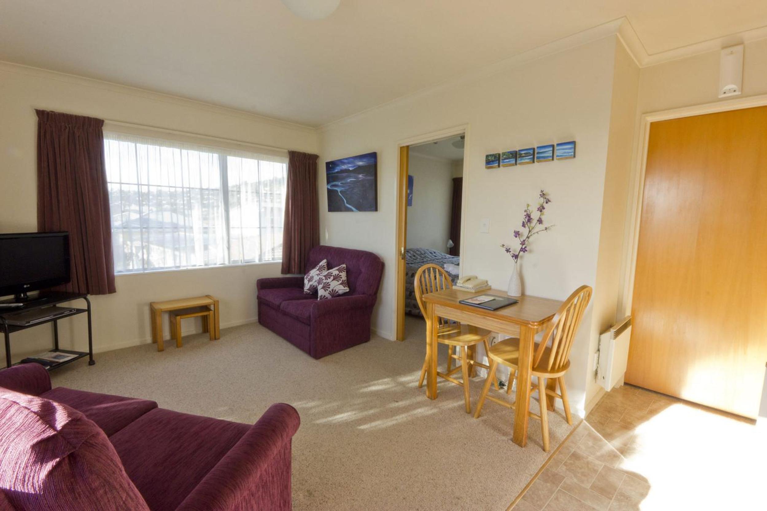 One-Bedroom Apartment with Balcony photo 1