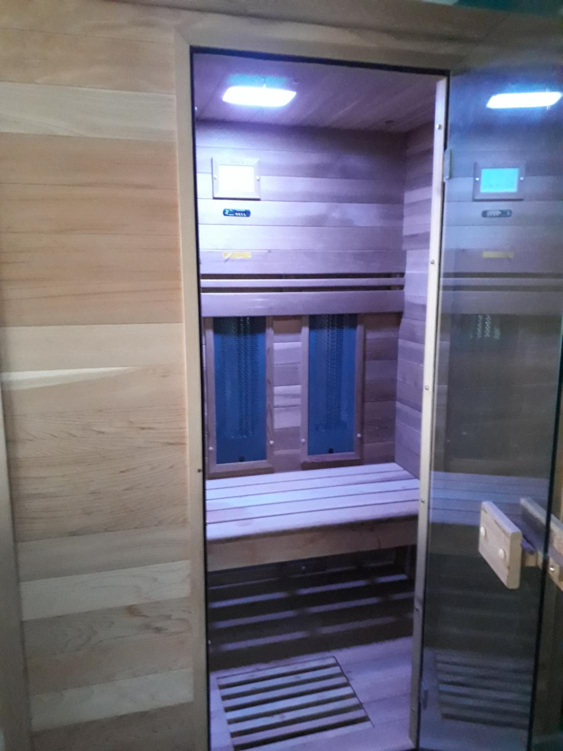 Double Room with Private Bathroom photo 3
