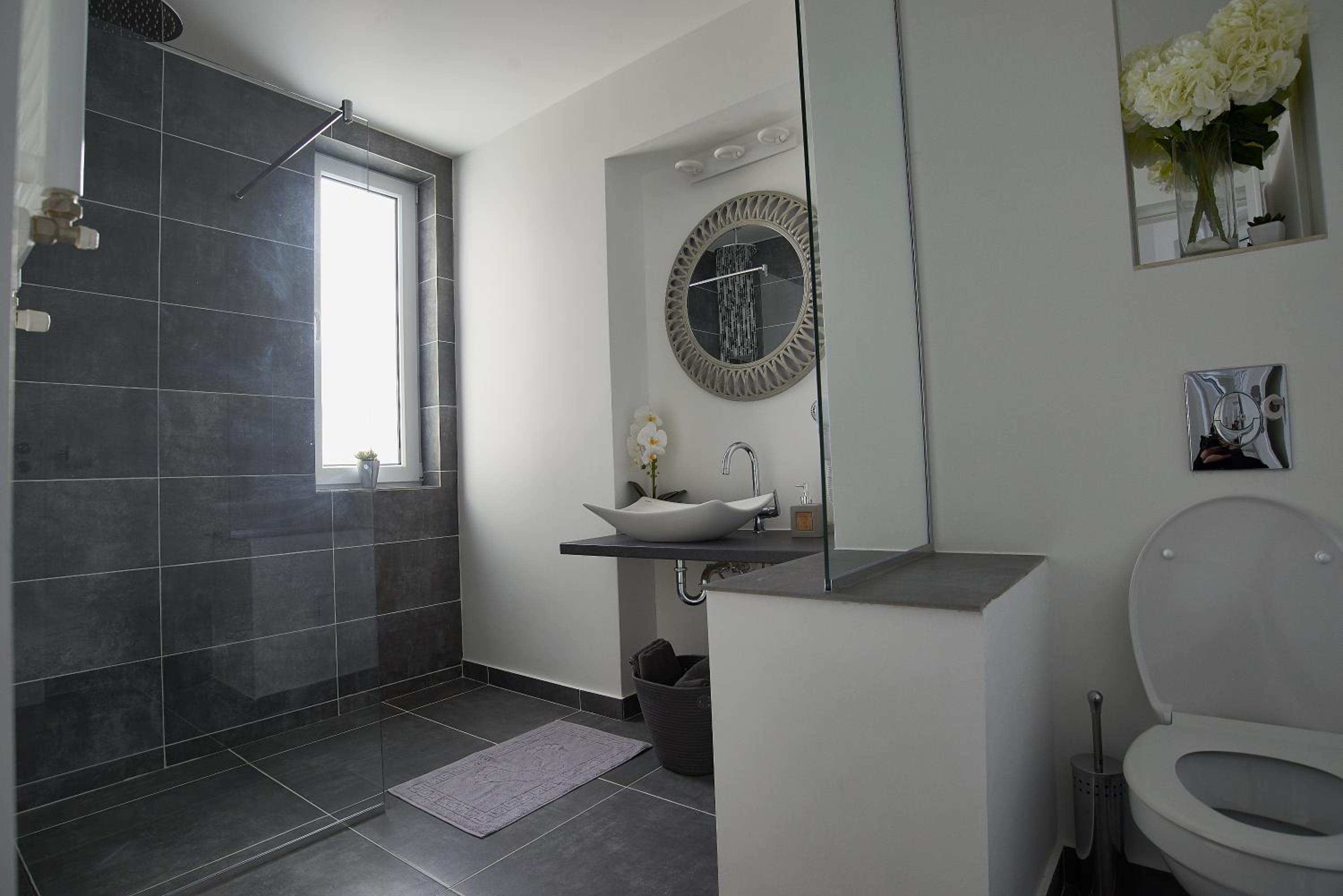 Deluxe Apartment - Photo 2