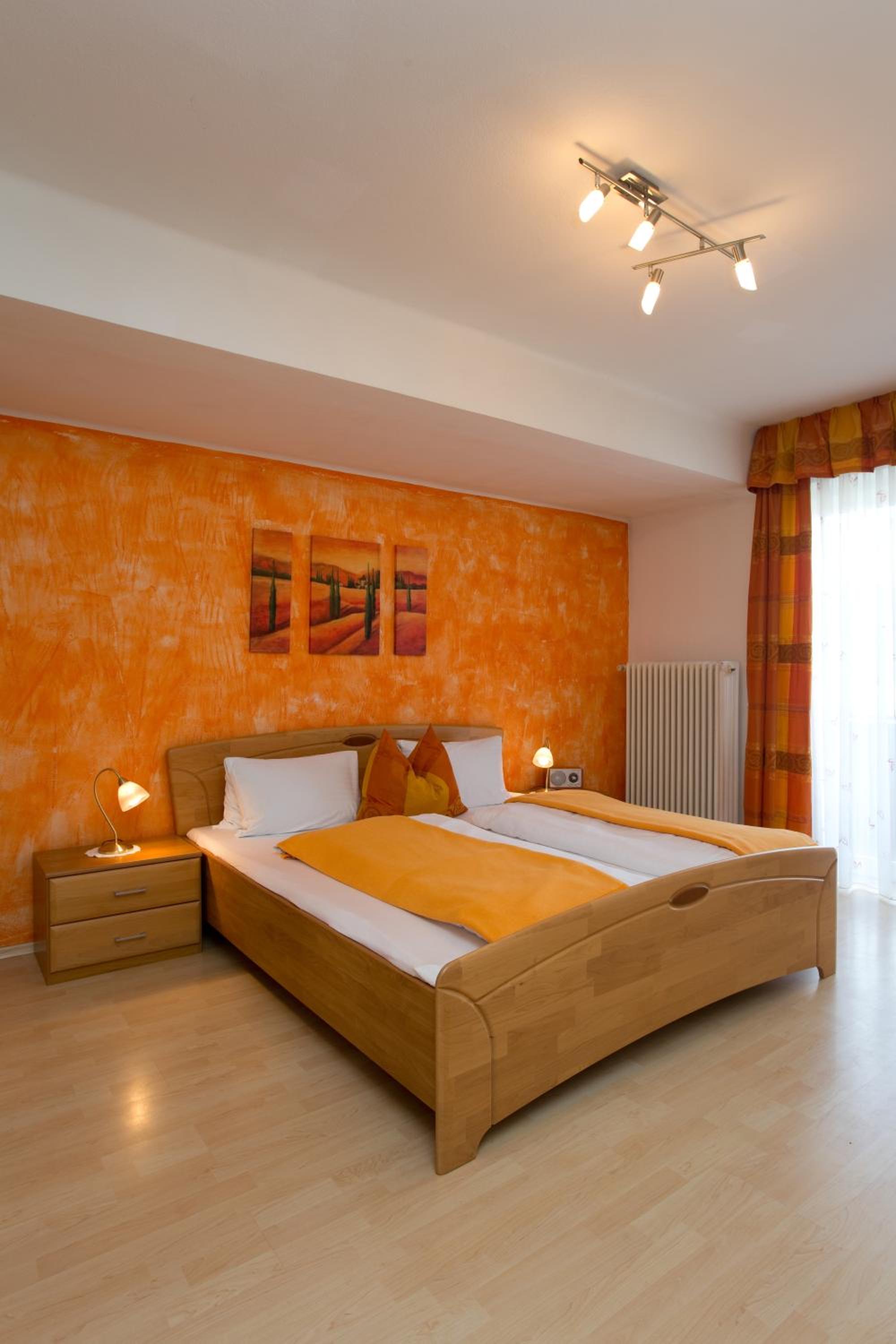 One-Bedroom Apartment with Balcony photo 1
