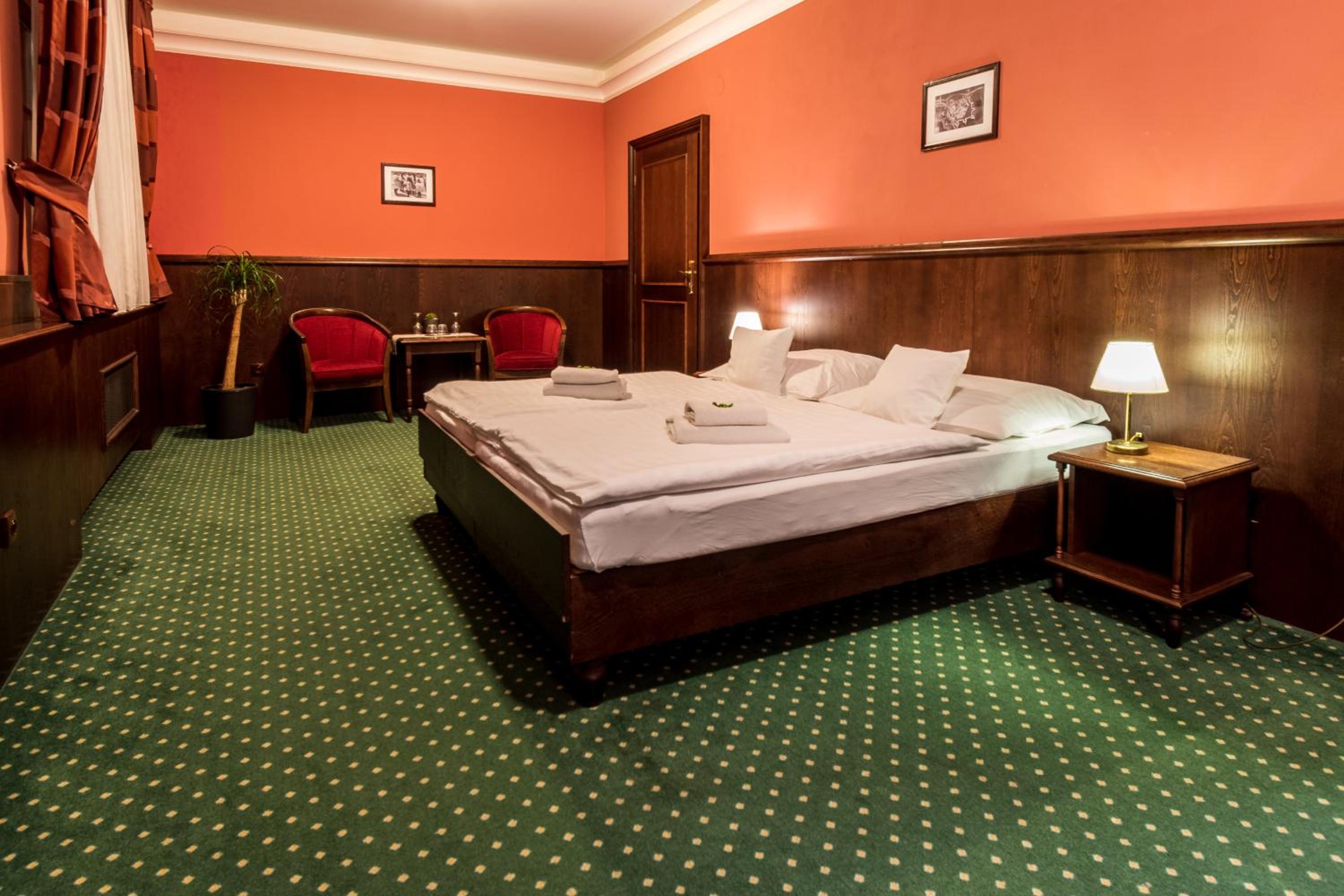 Double Room - Disability Access photo 1