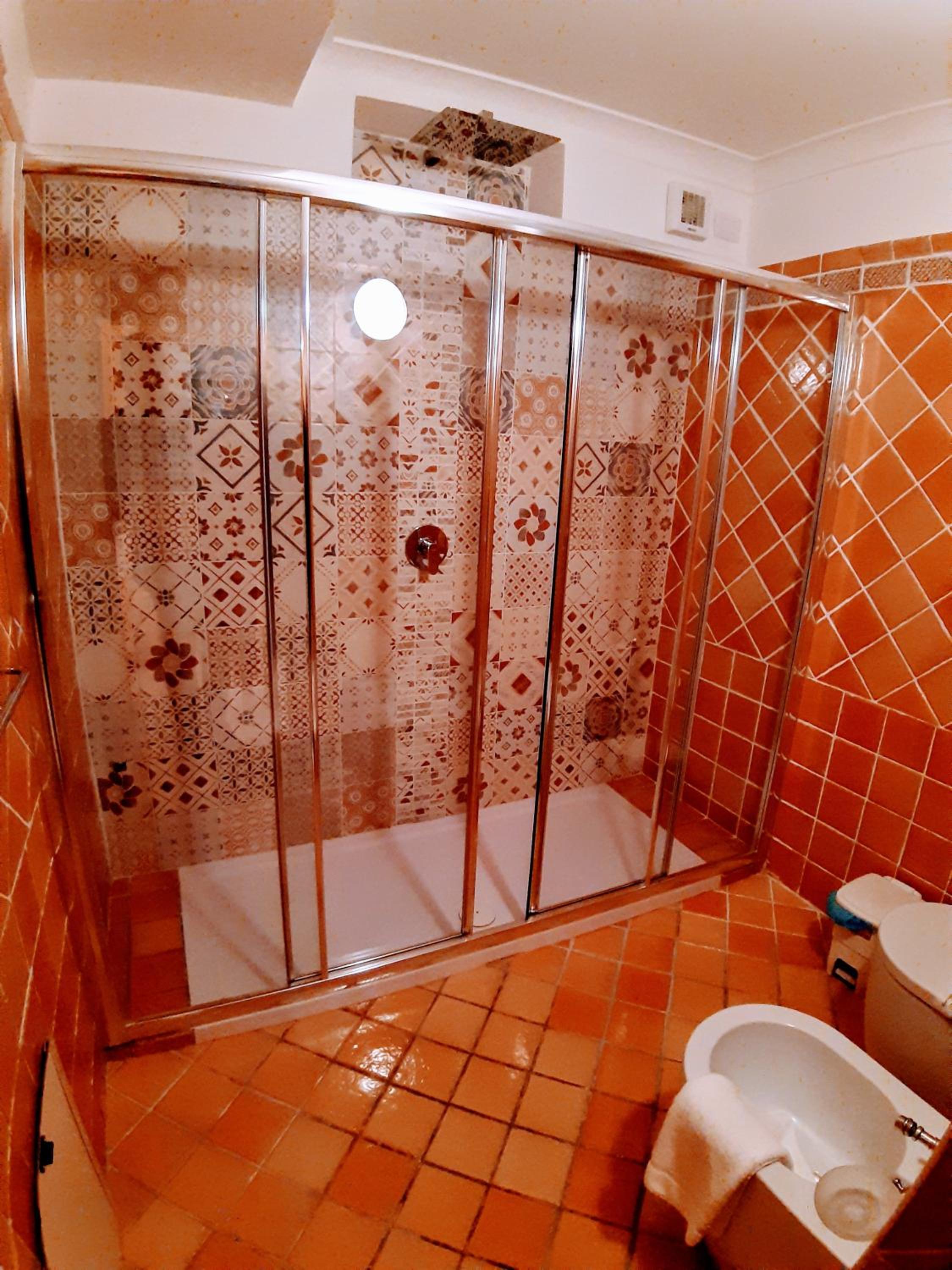 Quadruple Room - Photo 9