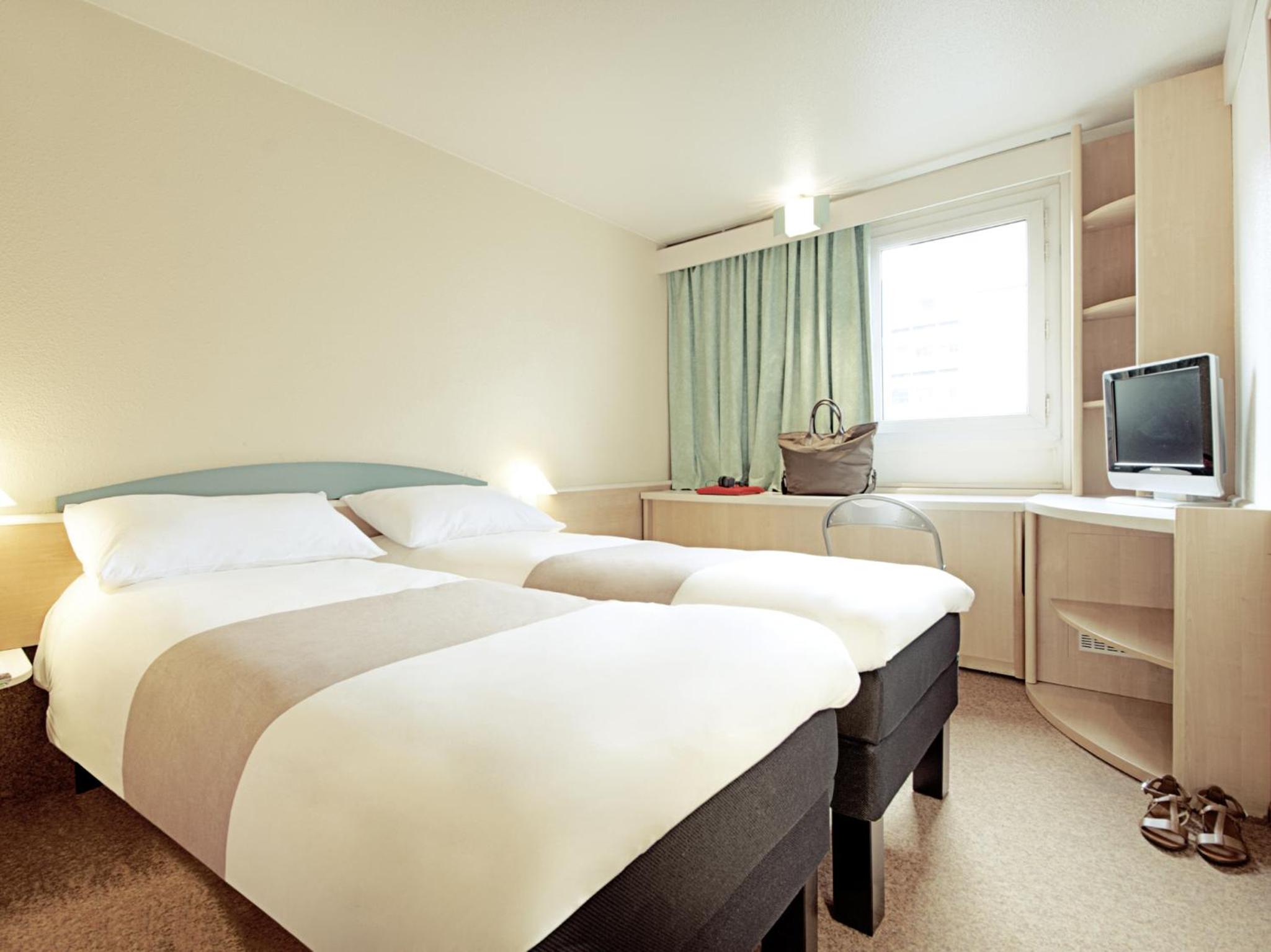 Standard Twin Room photo 3