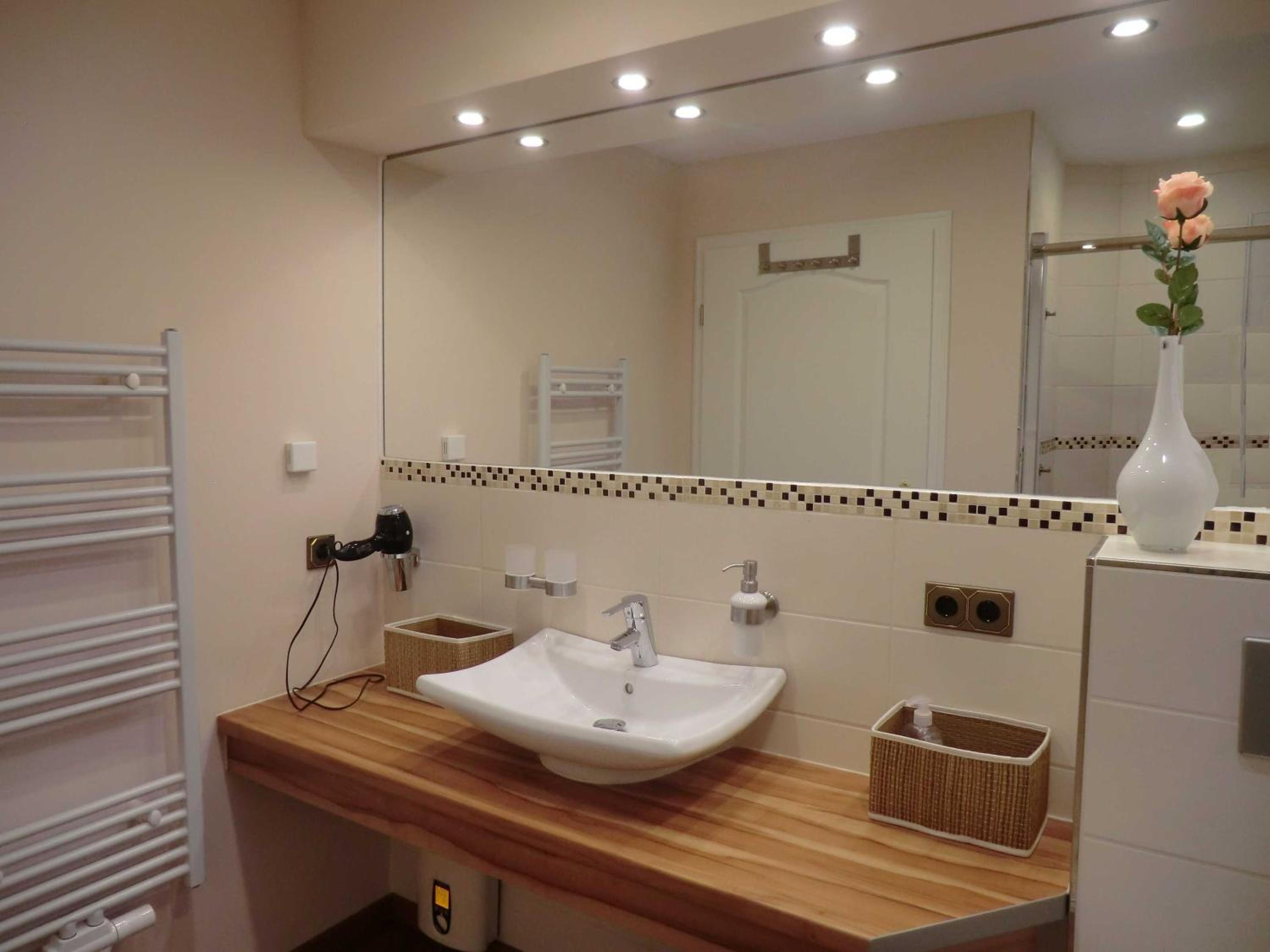 Two-Bedroom Apartment with Two Bathrooms - Photo 11