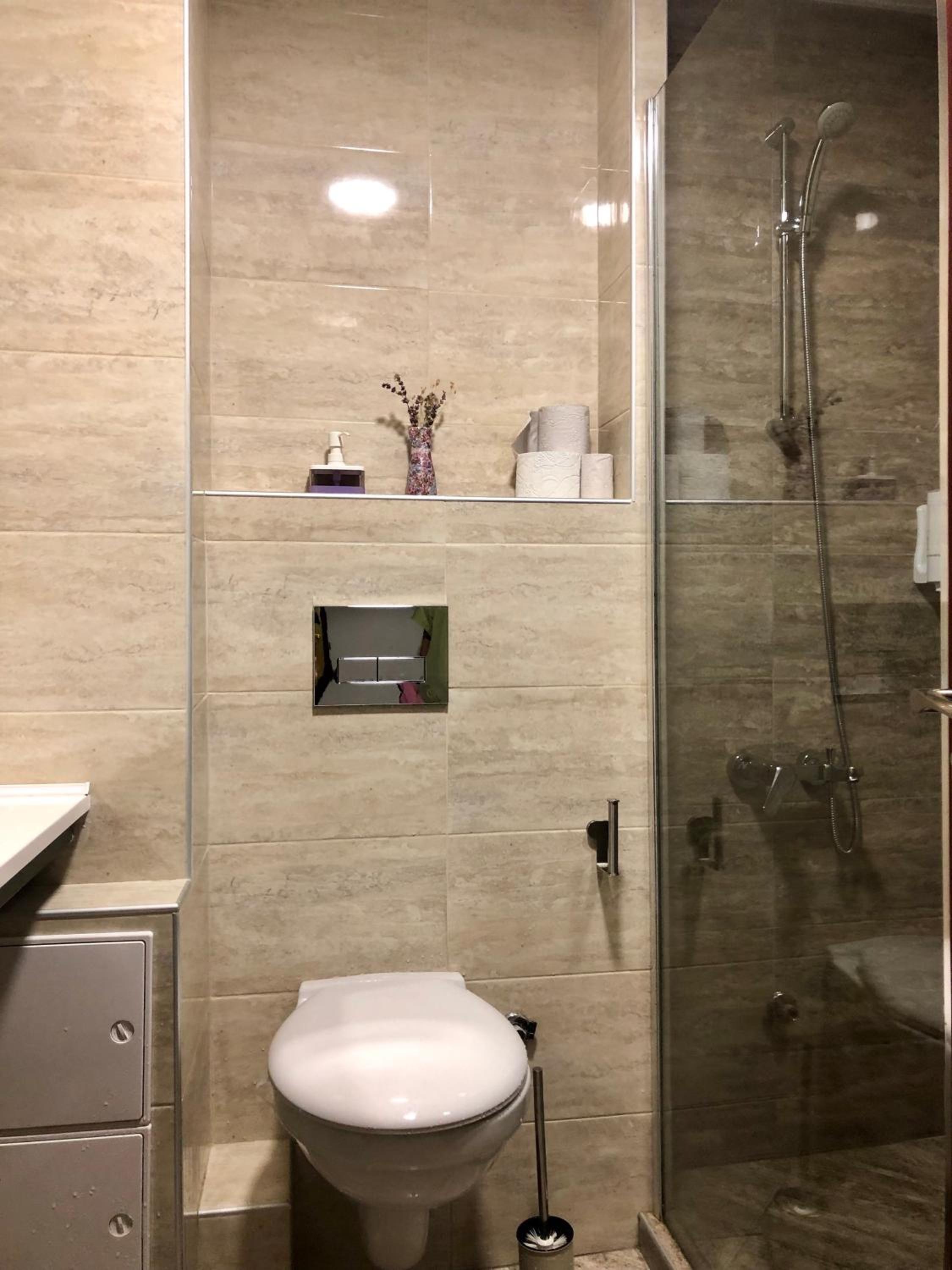 Double Room with Balcony (3 Adults) - Photo 5