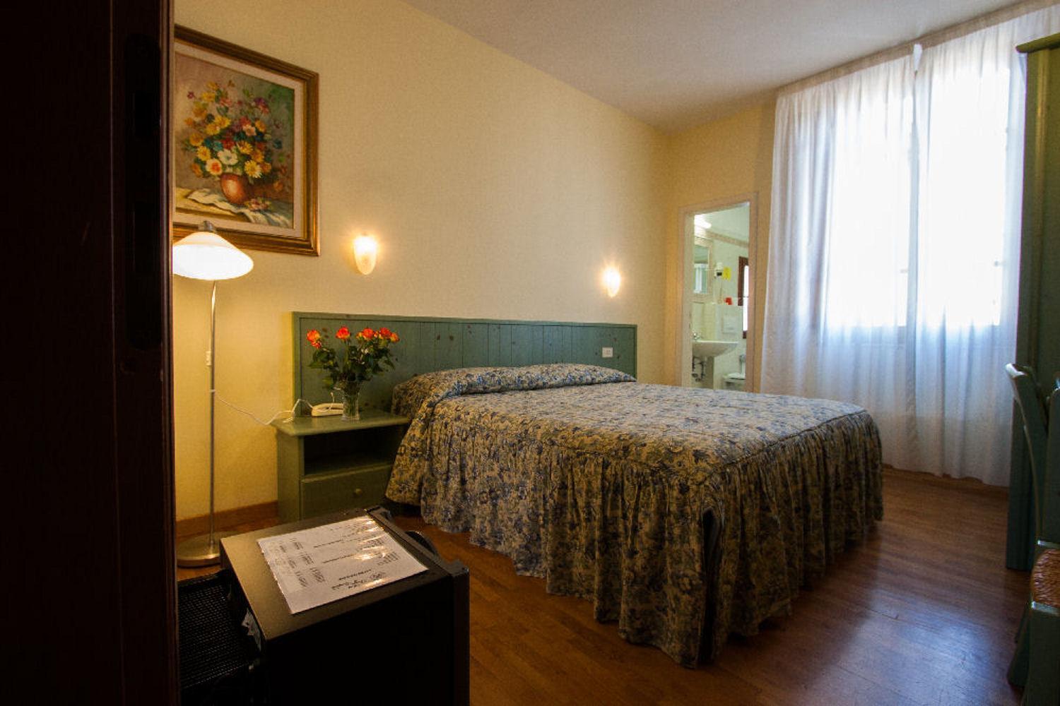 Double or Twin Room - Photo 19