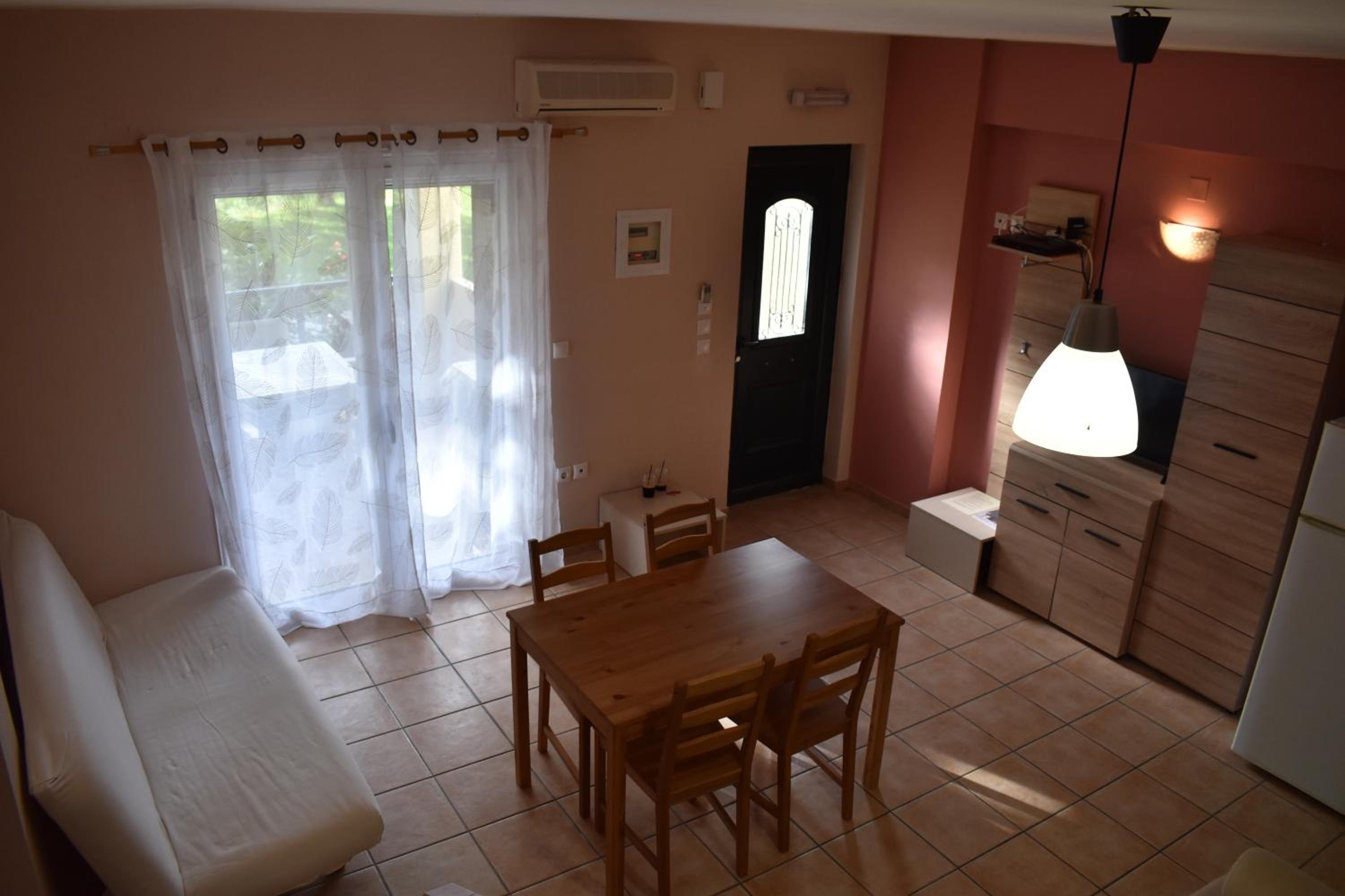 Maisonette photo 2