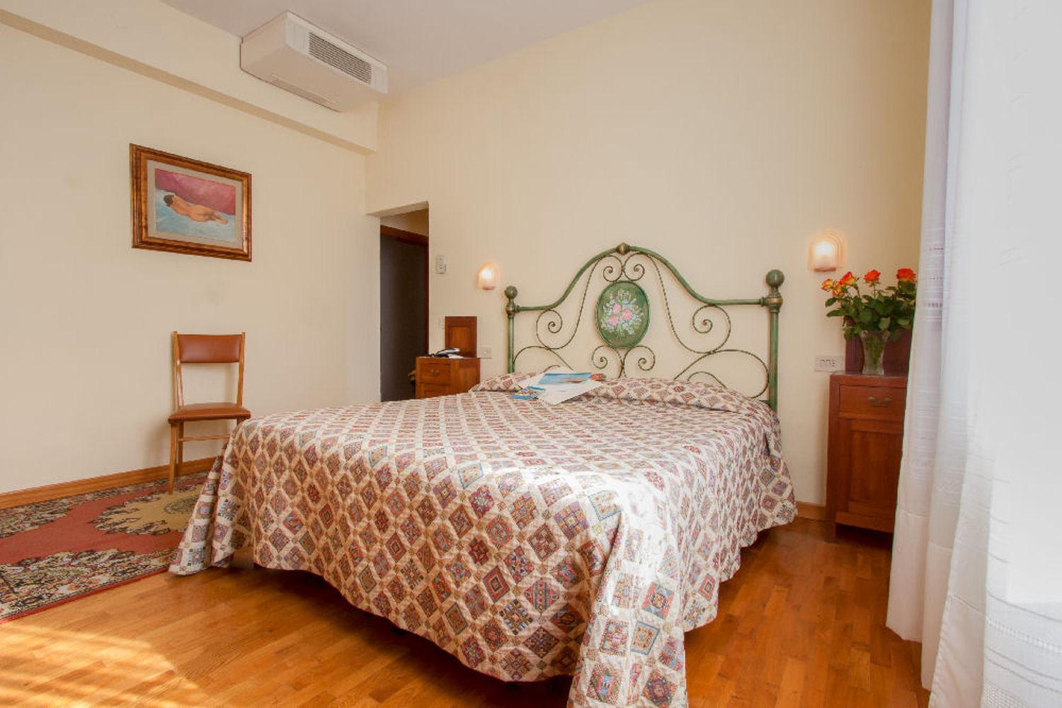 Double or Twin Room - Photo 11