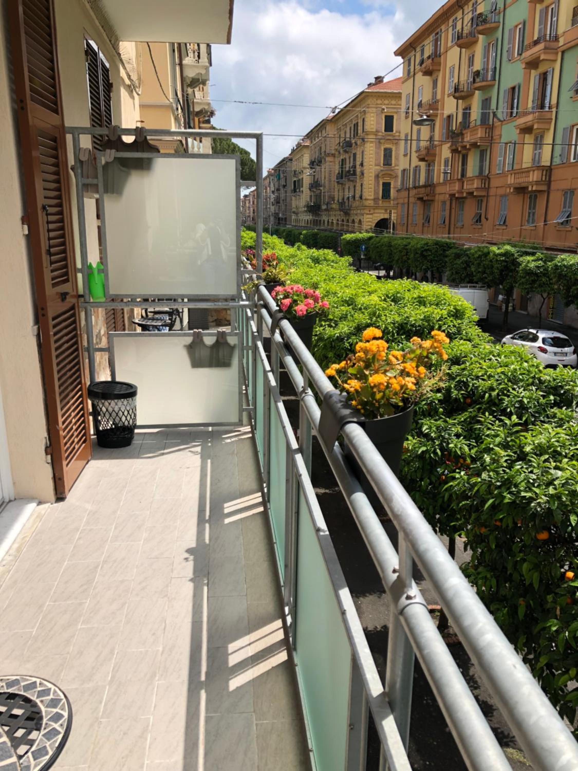 Deluxe Double Room with Balcony photo 3