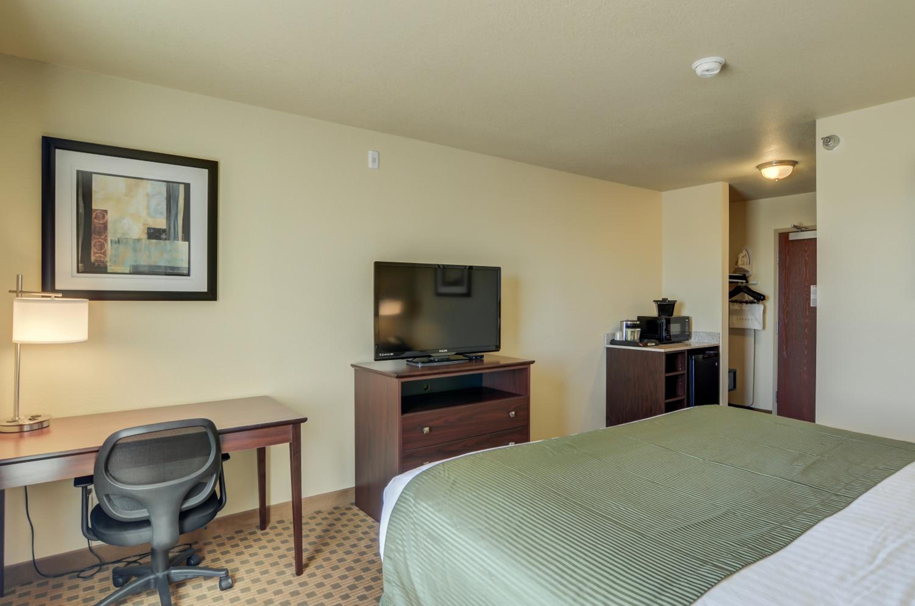 Deluxe King Room photo 2