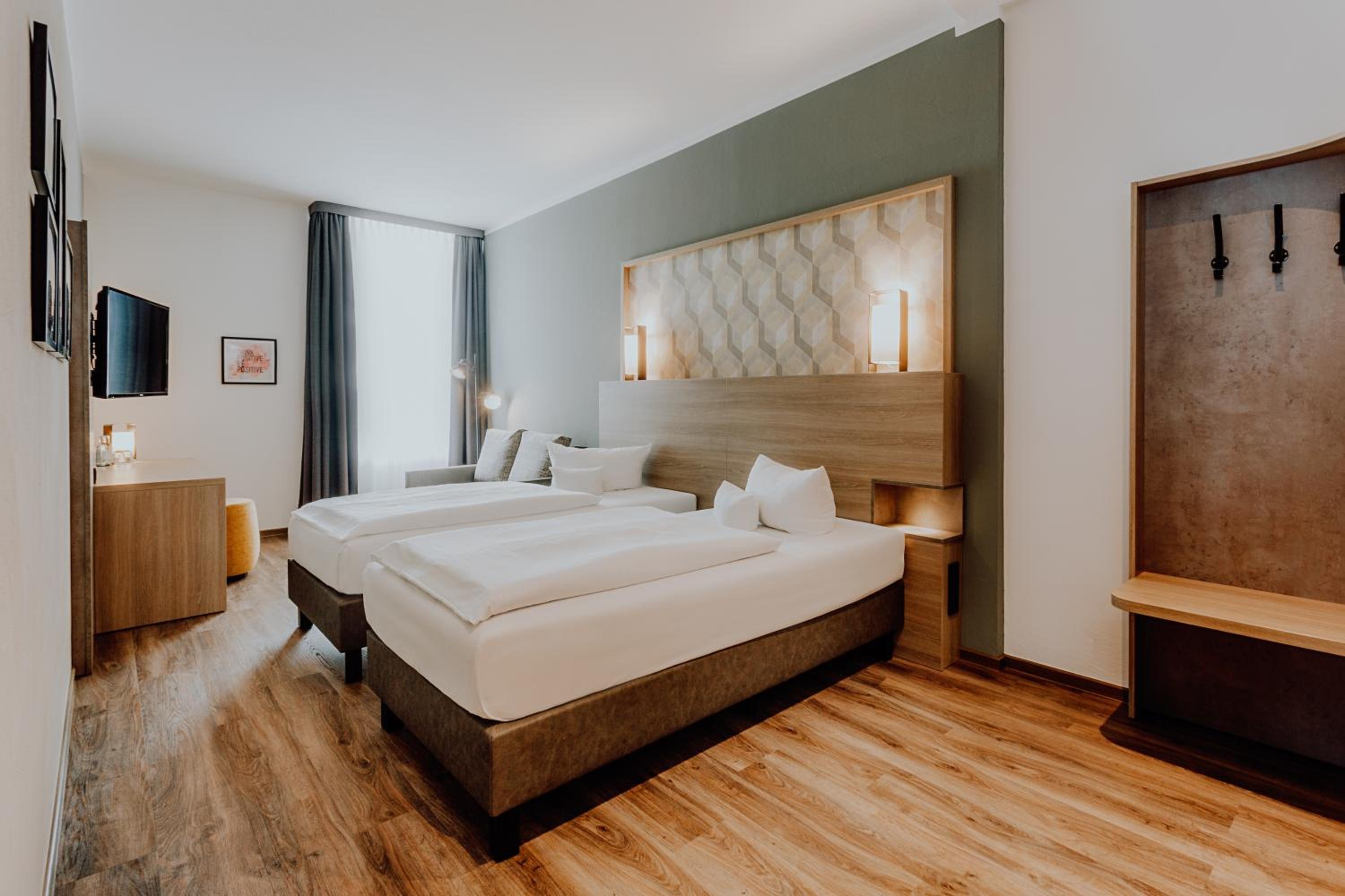 Double Room - Photo 6