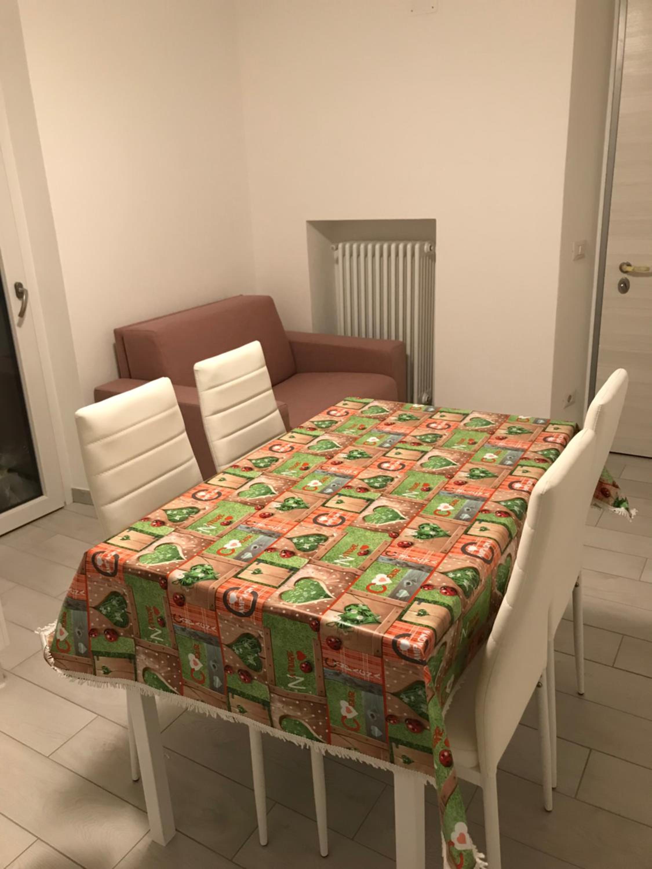One-Bedroom Apartment - Photo 3