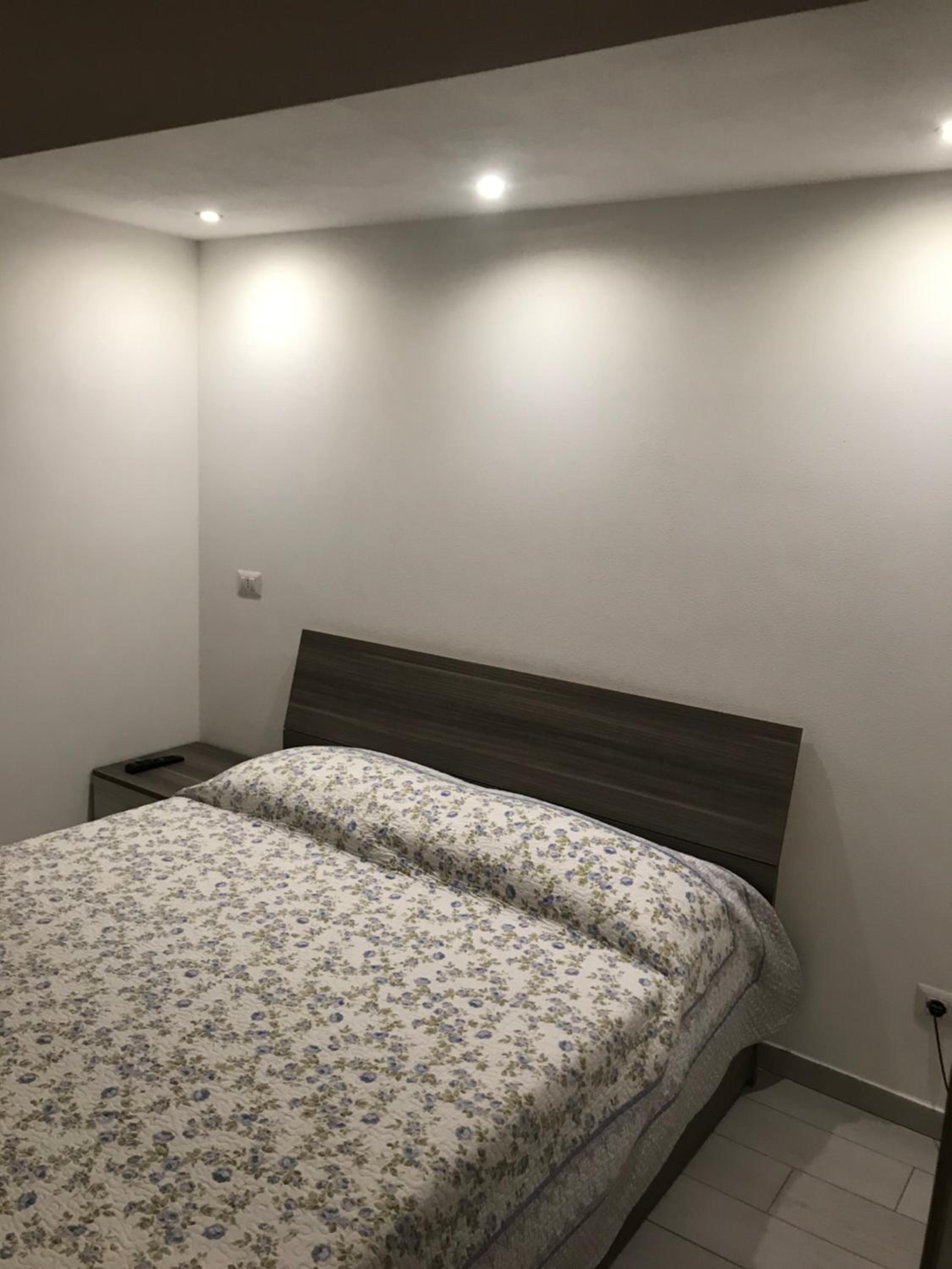 One-Bedroom Apartment - Photo 1