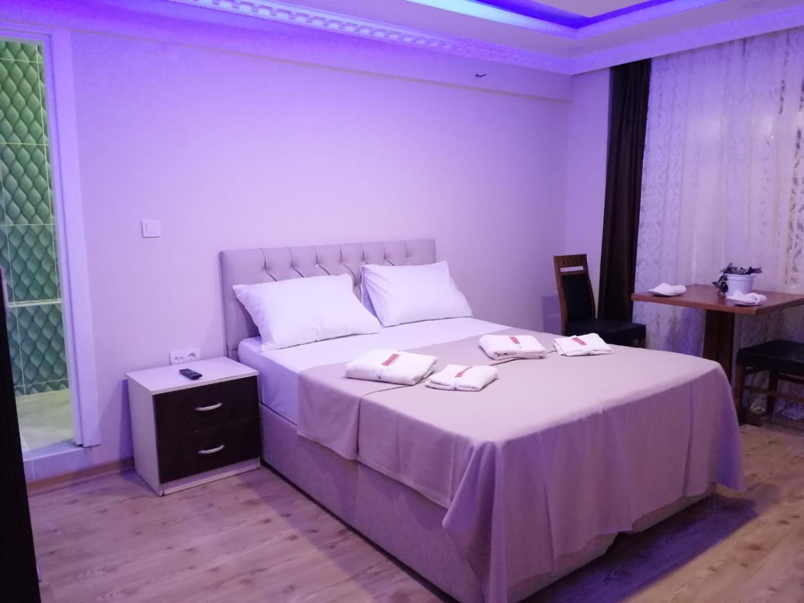 Double Room with Sea View - Photo 2