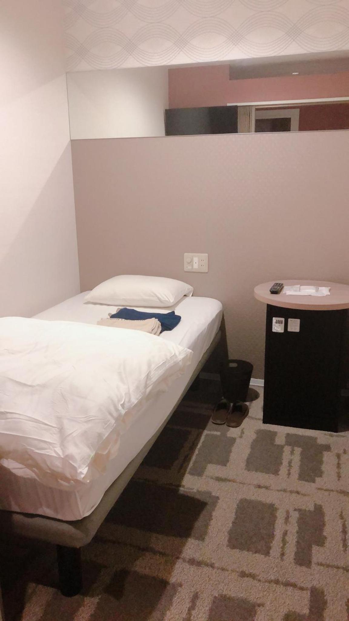 Capsule Room for Female
