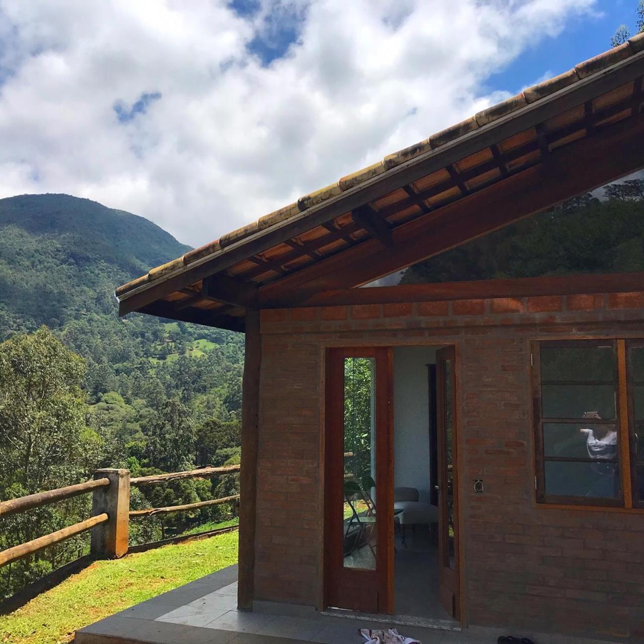 Apartment with Mountain View photo 2