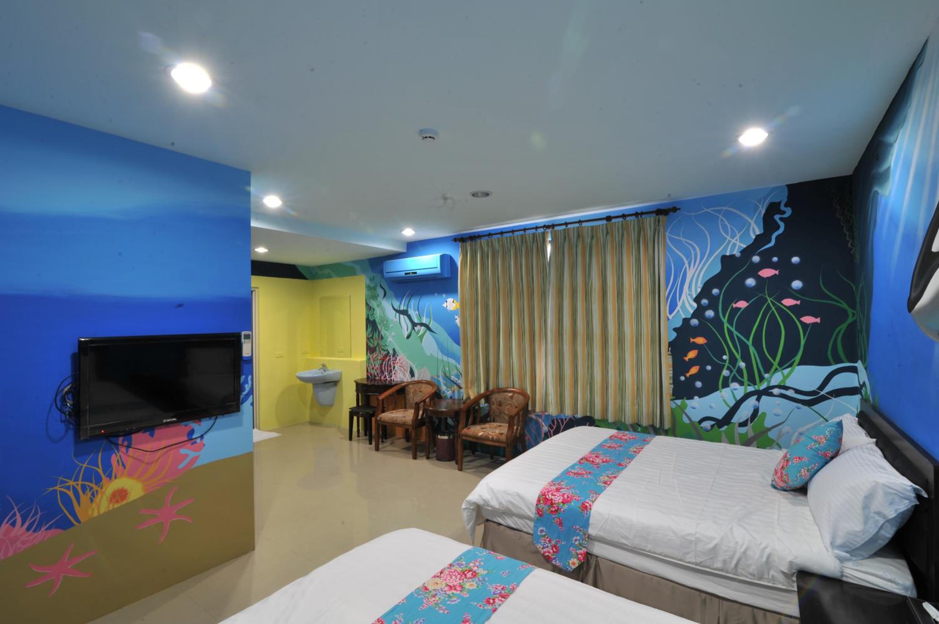 Standard Quadruple Room photo 2