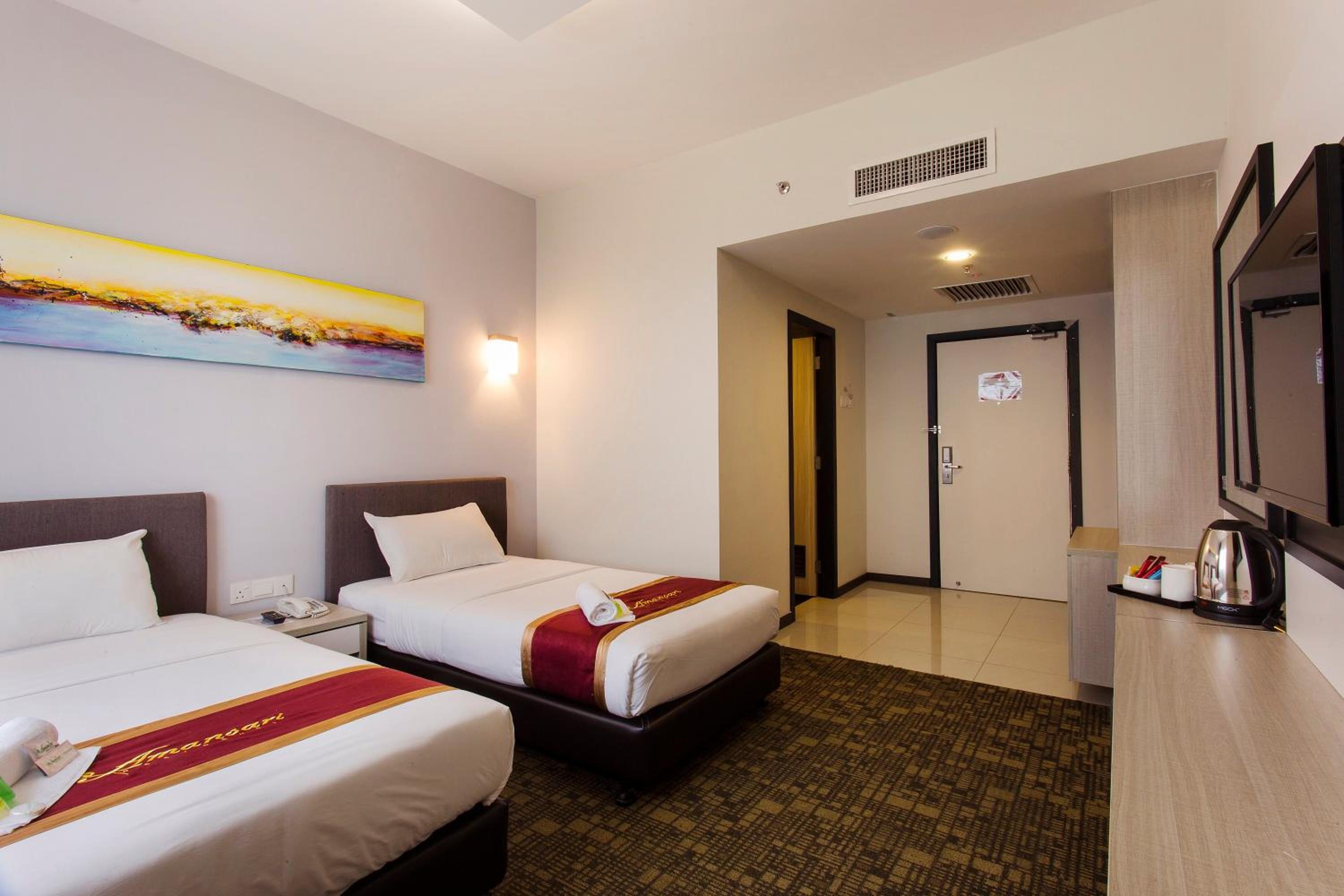 Deluxe Twin Room photo 3