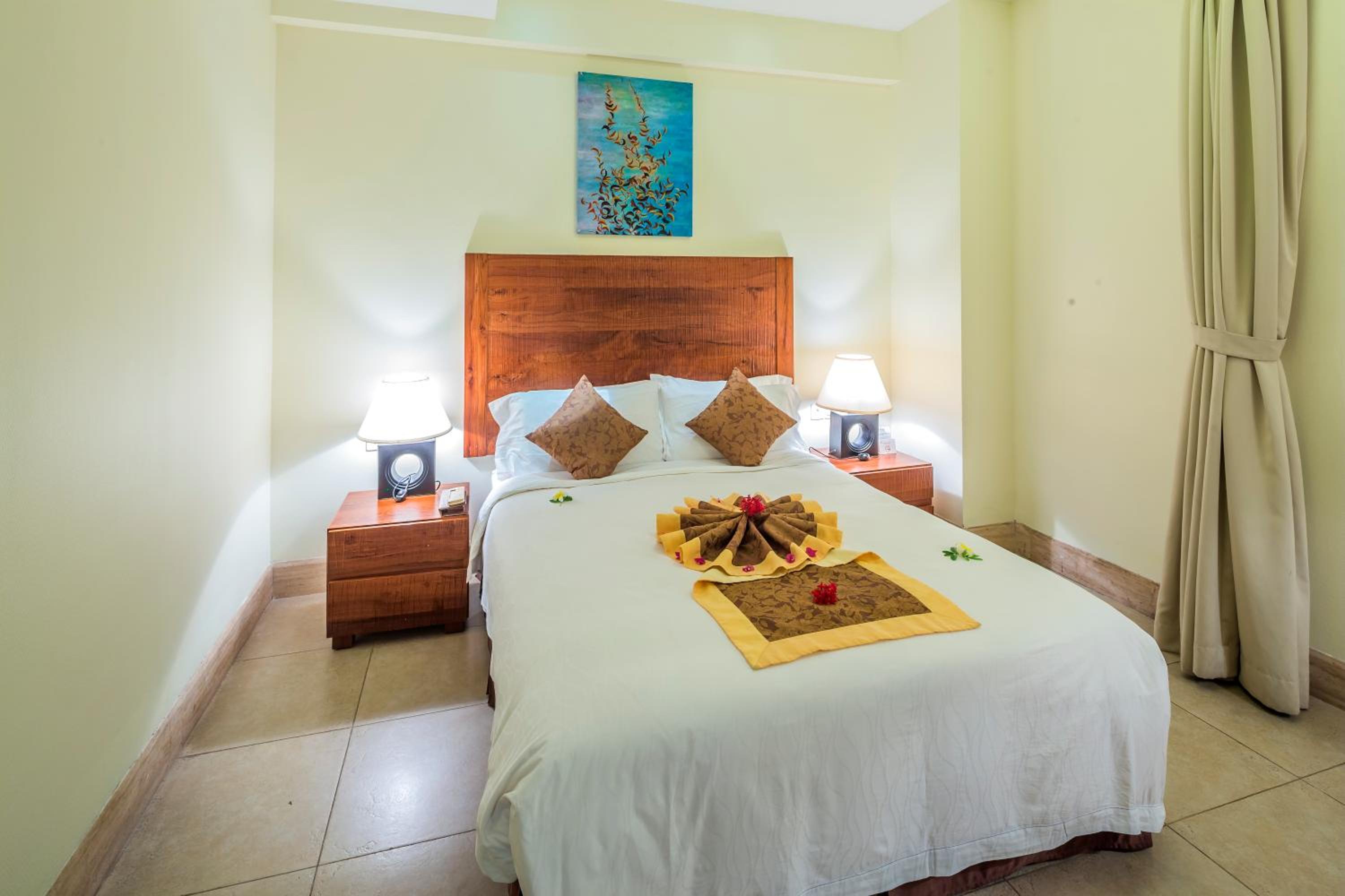 Two-Bedroom Suite With Ocean View And Kitchen & Cooking Ware And Washer/Dryers photo 1
