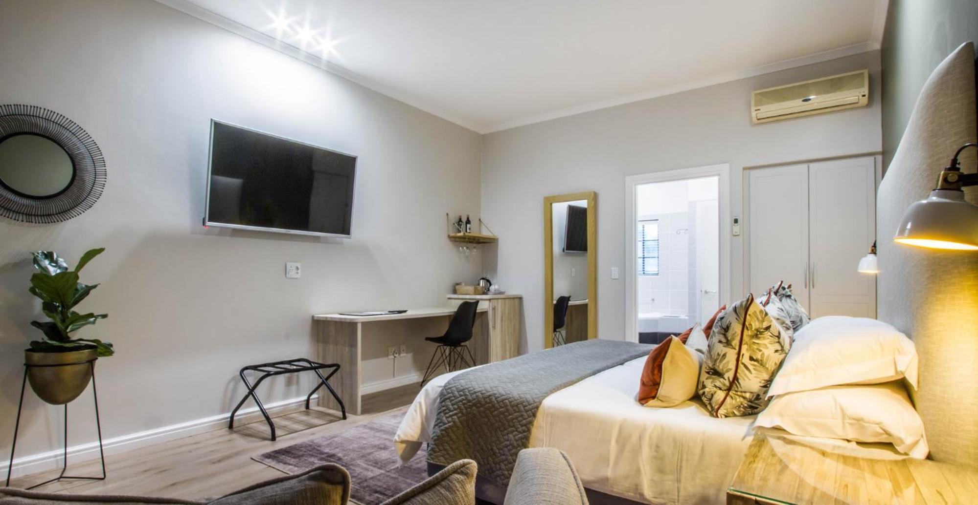 Superior Room – King or Twin - Photo 3
