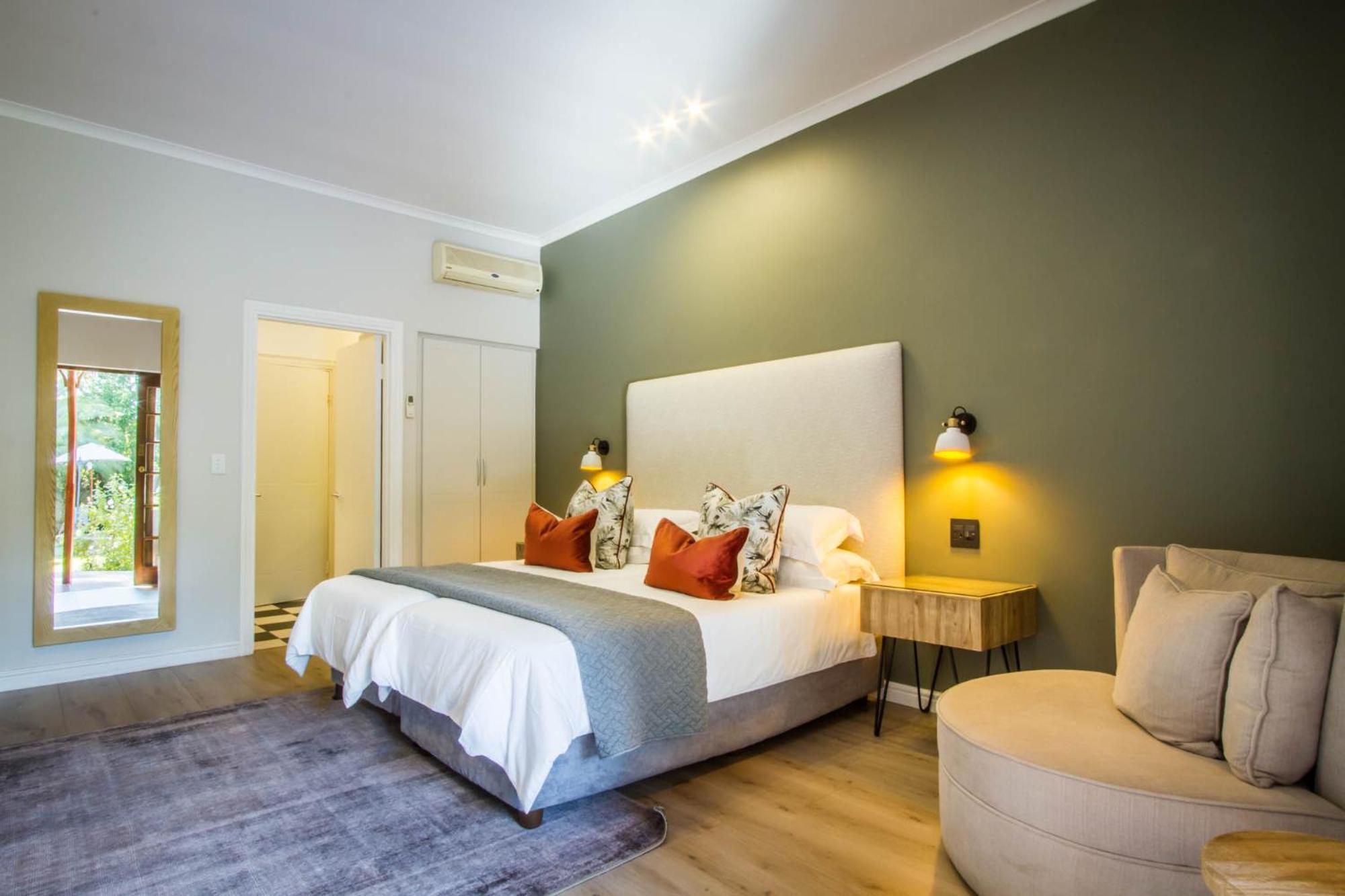 Superior Room – King or Twin - Photo 4