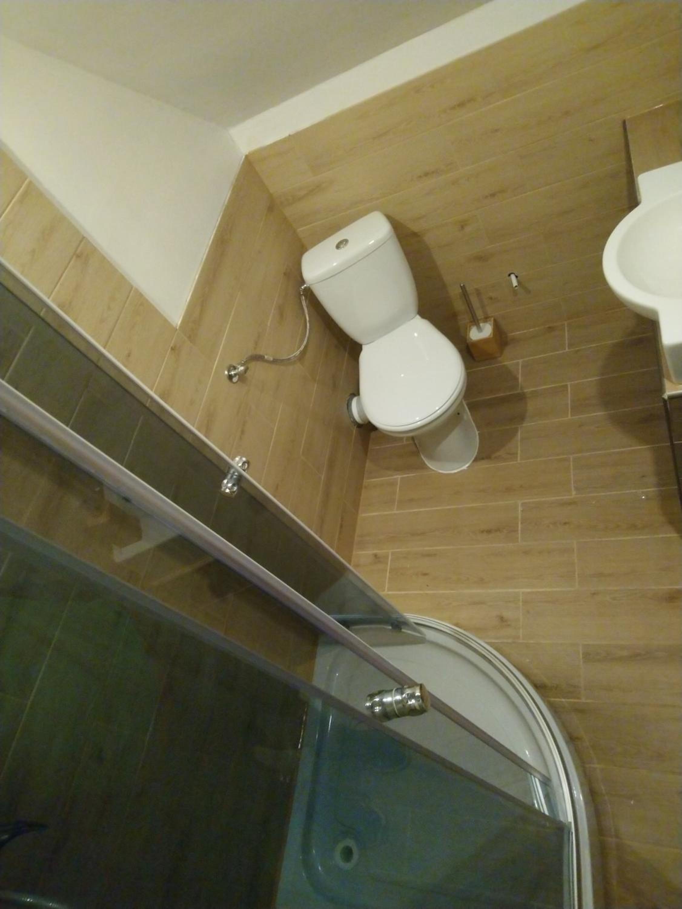 Studio Apartment - Photo 9