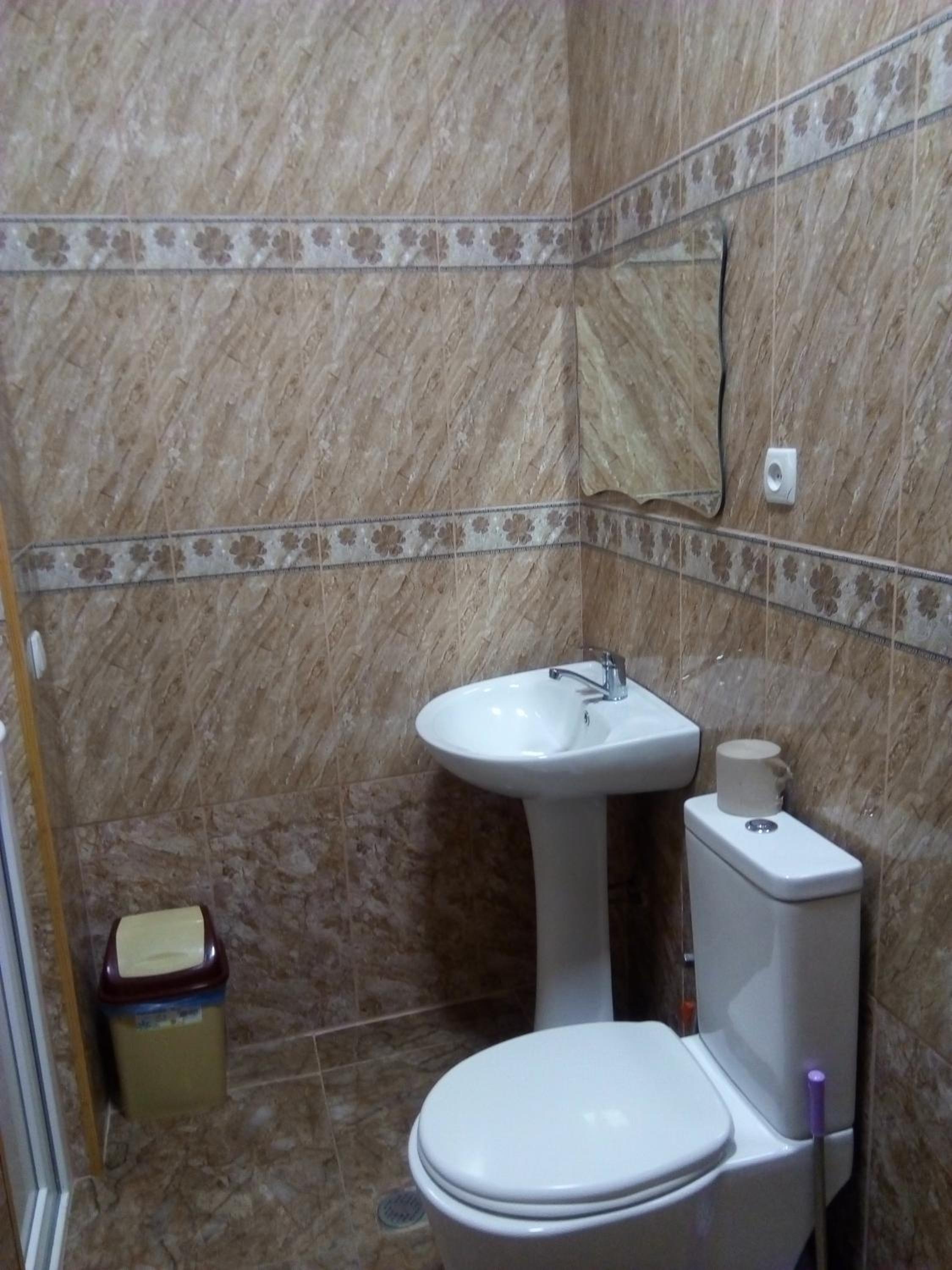 Family Room with Private Bathroom photo 3