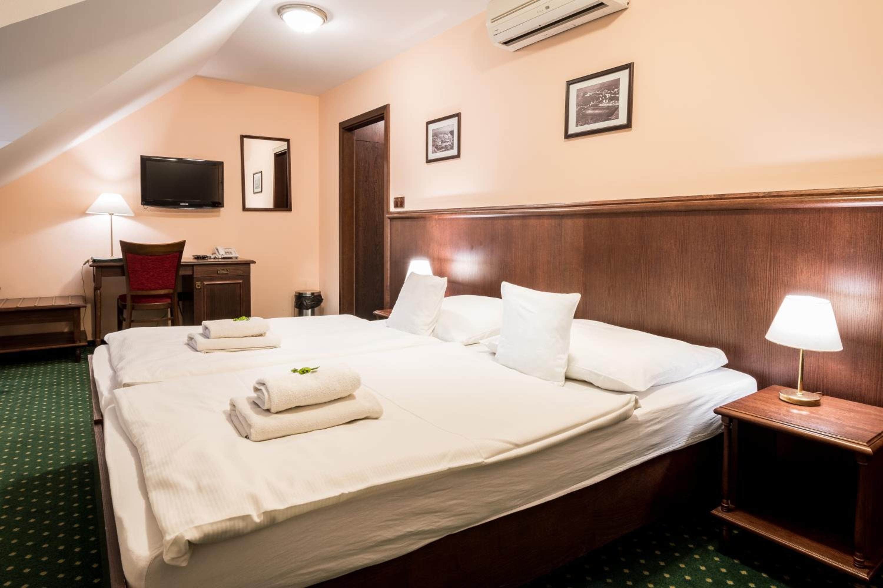 Deluxe Double Room photo 3