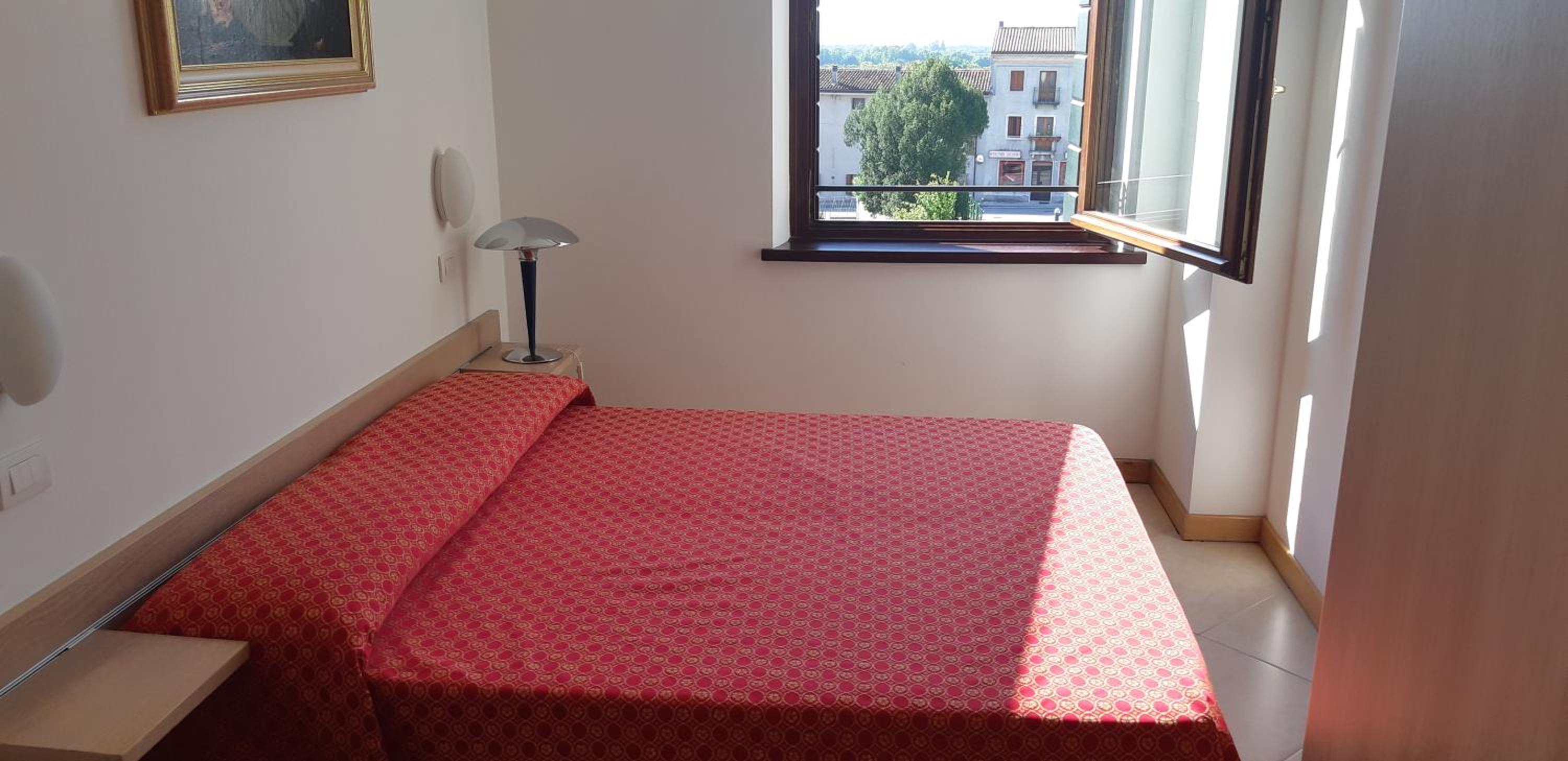 Apartment with Garden View