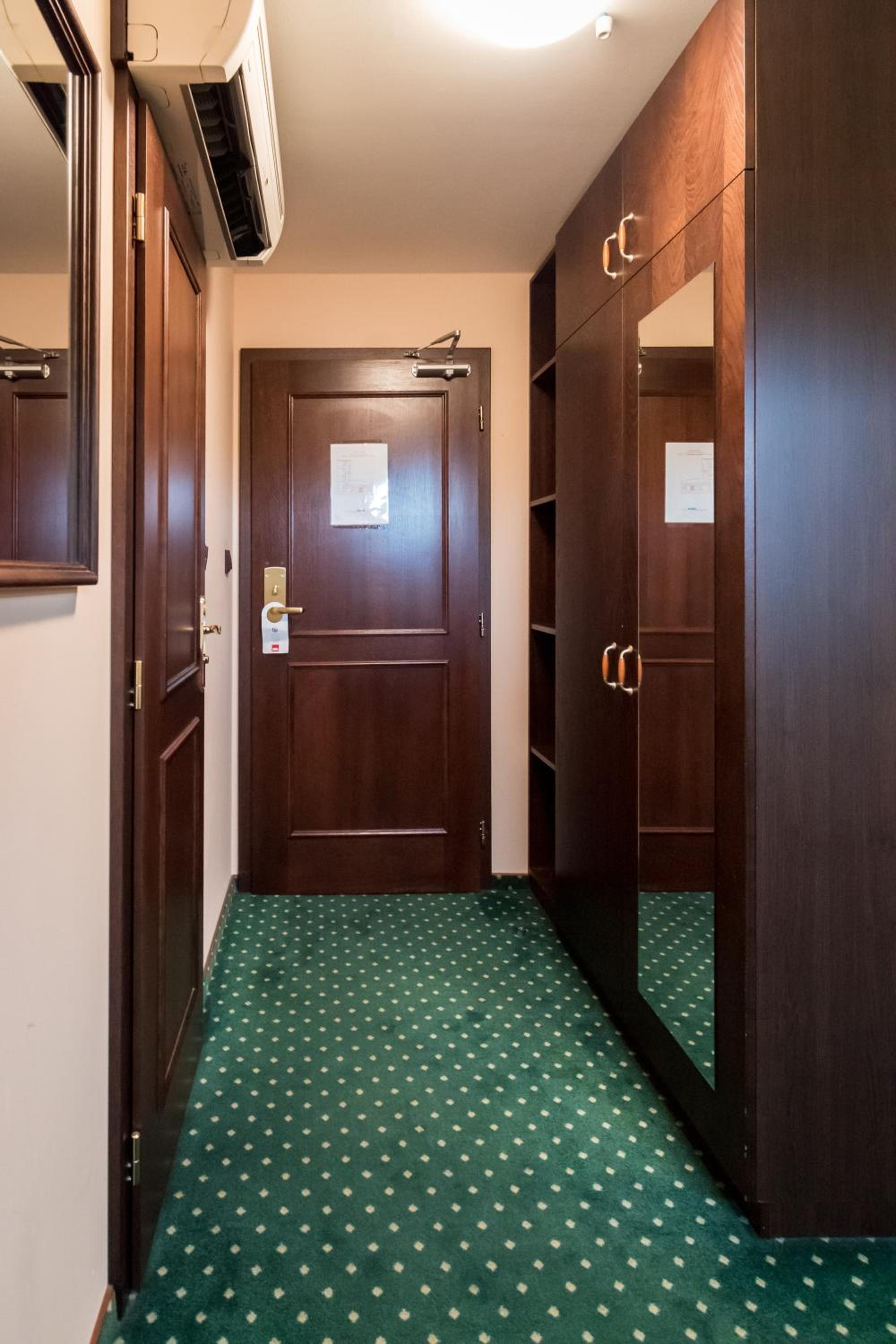 Standard Twin Room photo 1