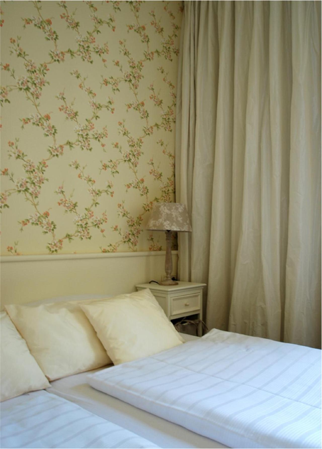 Double or Twin Room - Photo 10