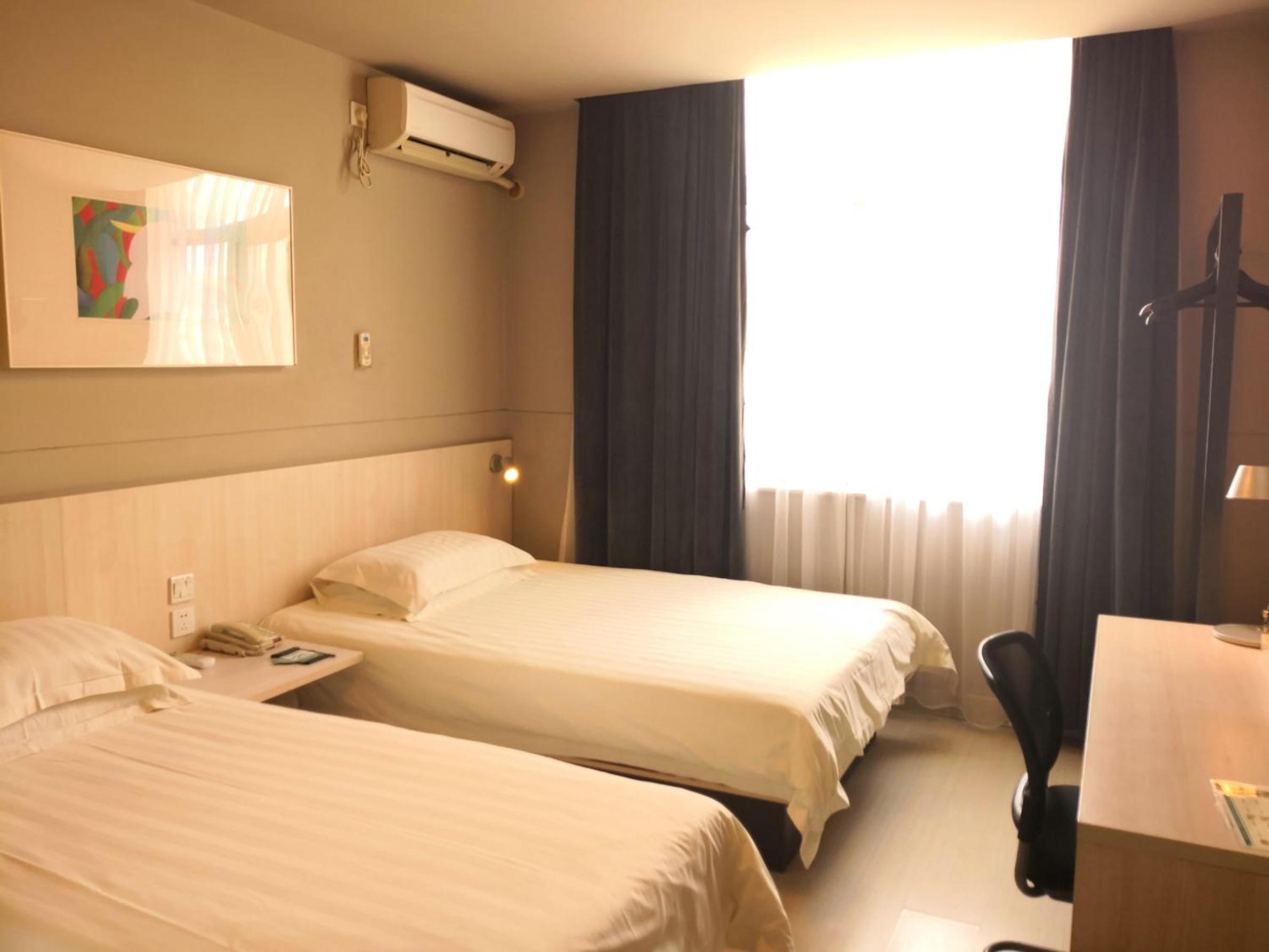 Zero Press Standard Twin Room B