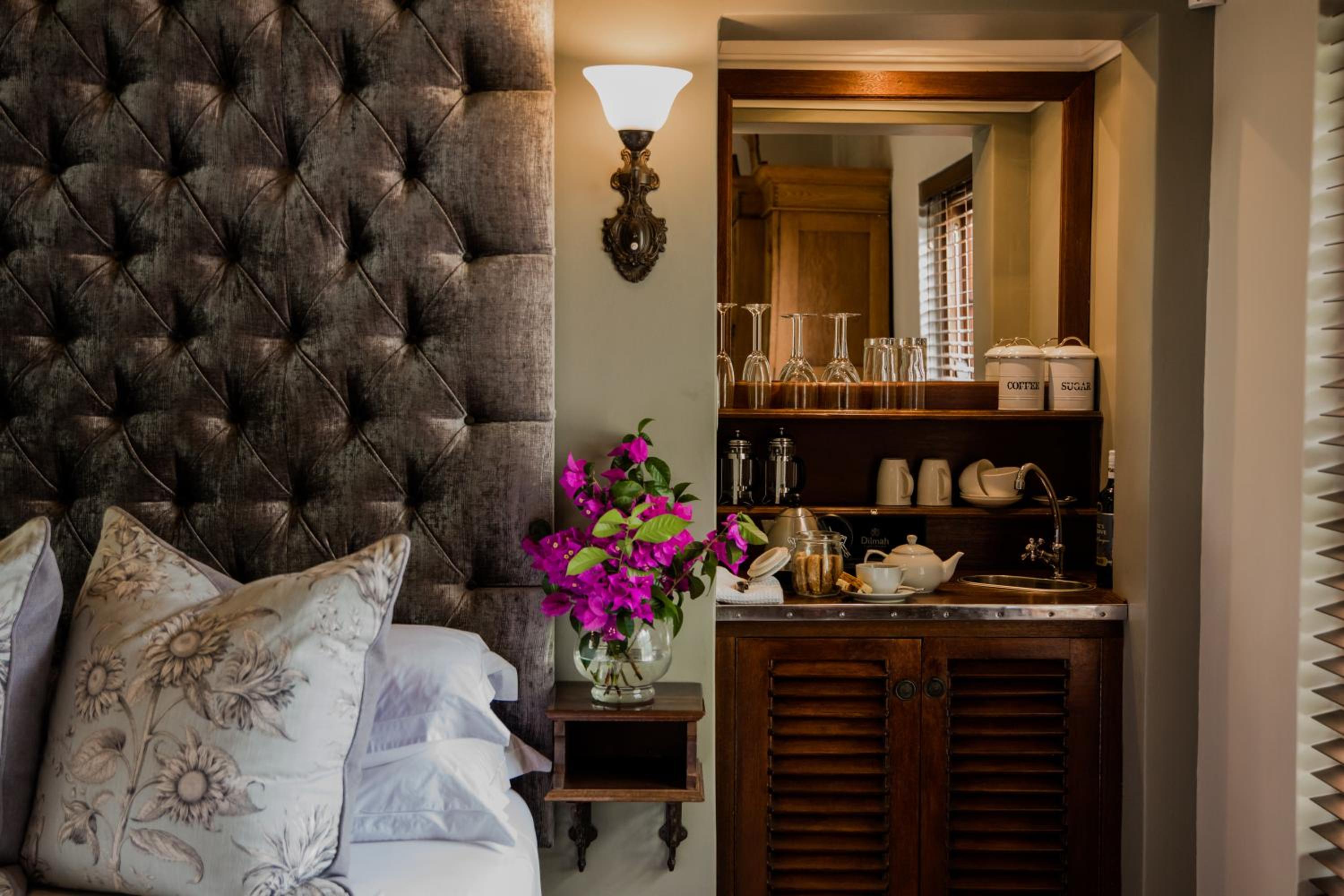 Luxury King or Twin room - Photo 9